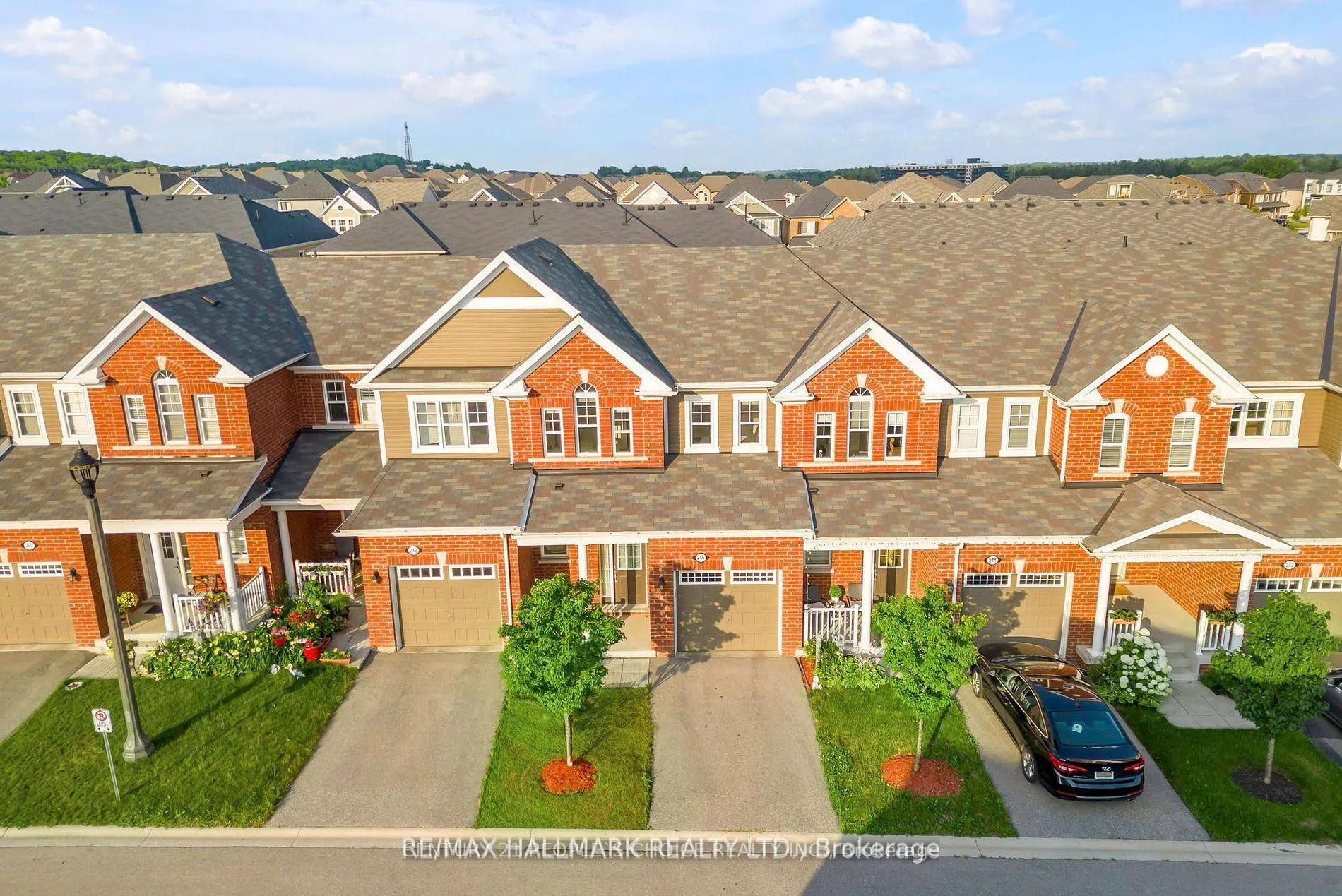 Photo 2 of 246 Waterbrook Lane, Kitchener — HOMEH