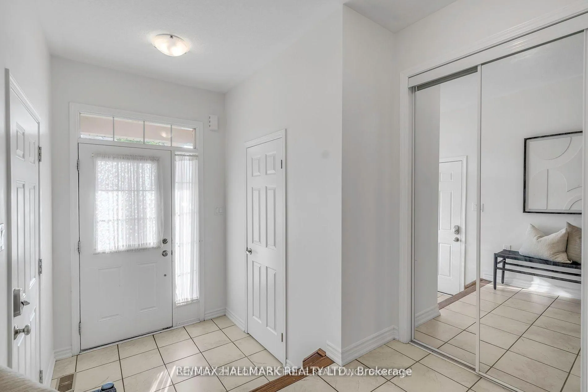 Photo 5 of 246 Waterbrook Lane, Kitchener — HOMEH