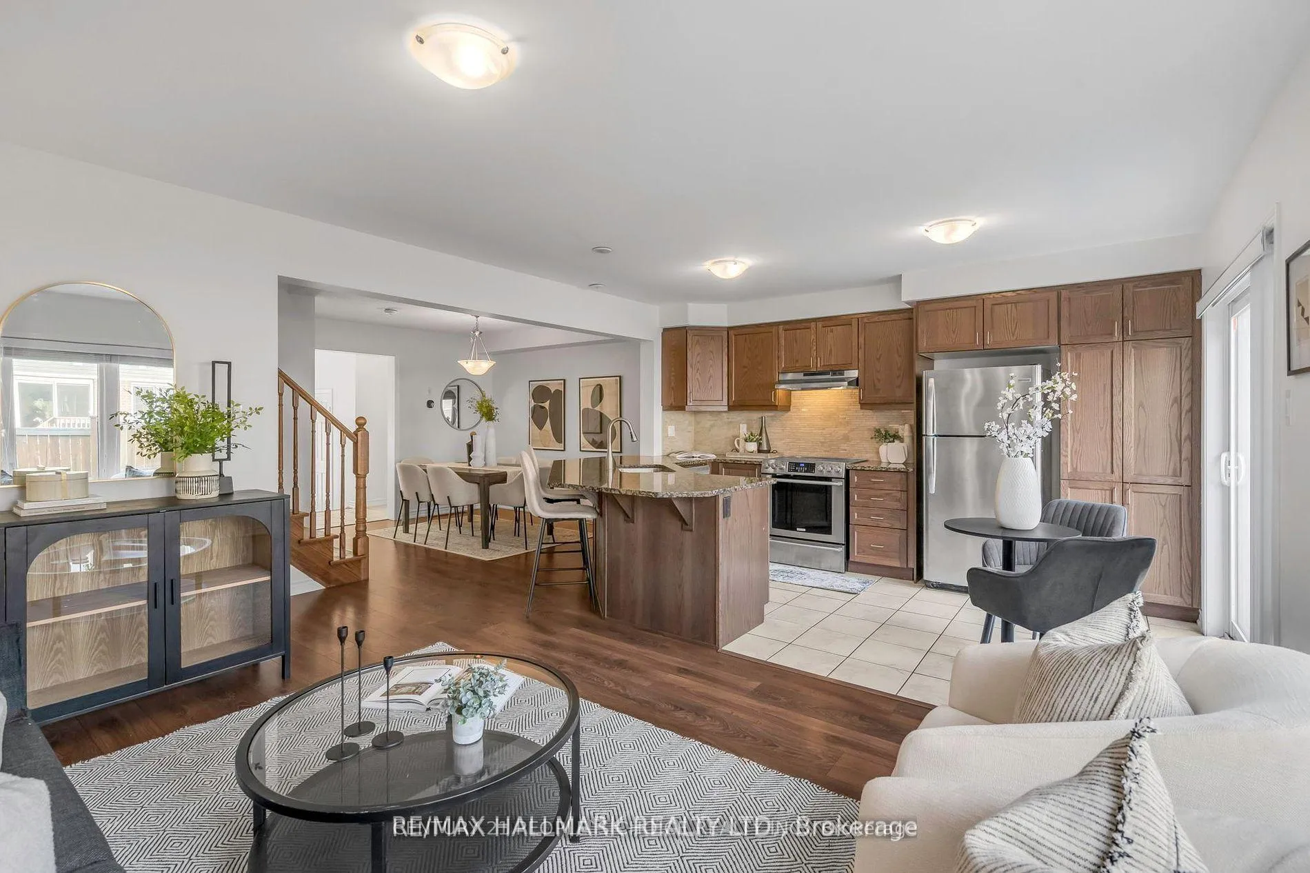 Photo 13 of 246 Waterbrook Lane, Kitchener — HOMEH