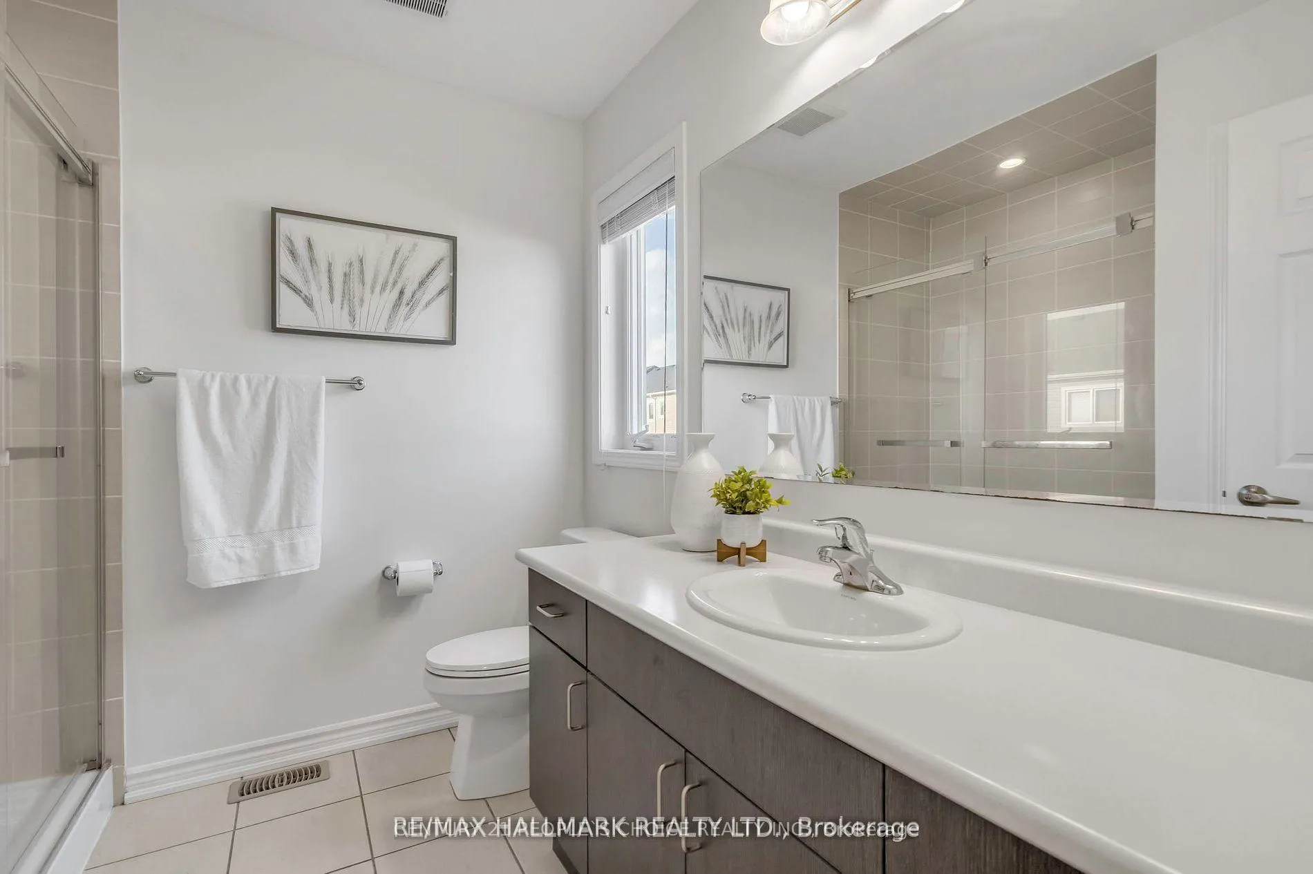 Photo 18 of 246 Waterbrook Lane, Kitchener — HOMEH