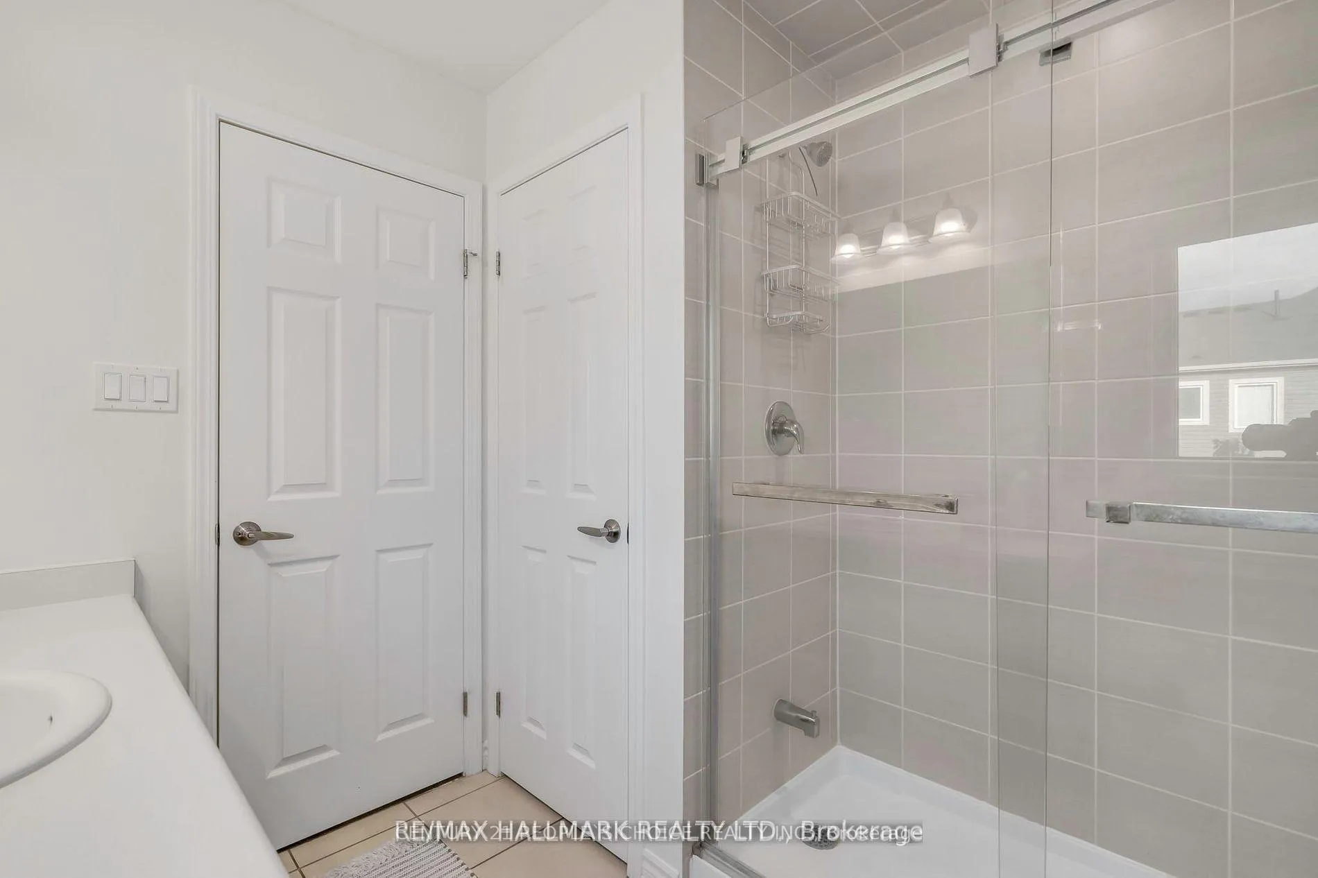 Photo 19 of 246 Waterbrook Lane, Kitchener — HOMEH