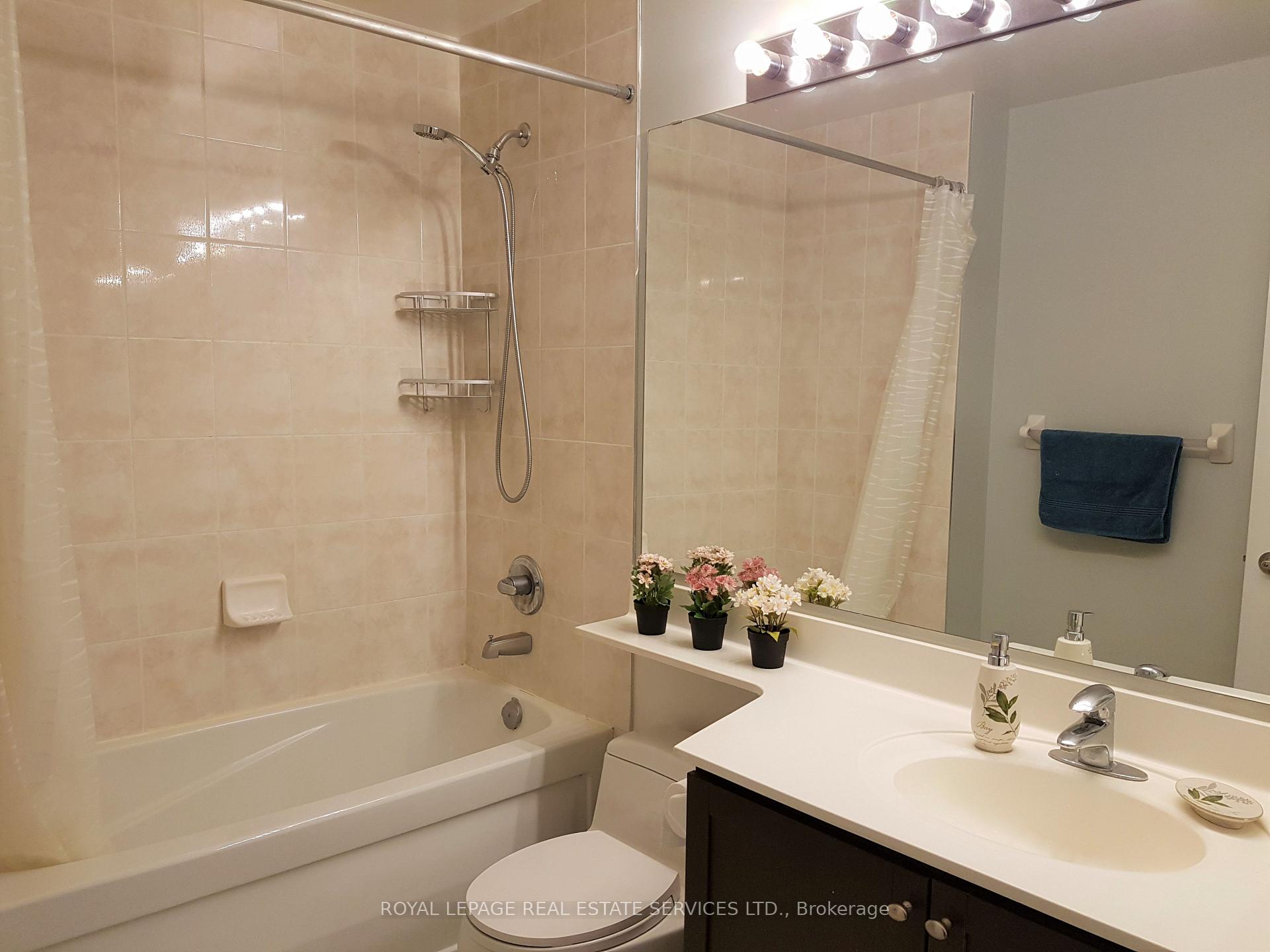 Photo 5 of Unit 2401, 90 Absolute Avenue, Mississauga, City Centre — HOMEH