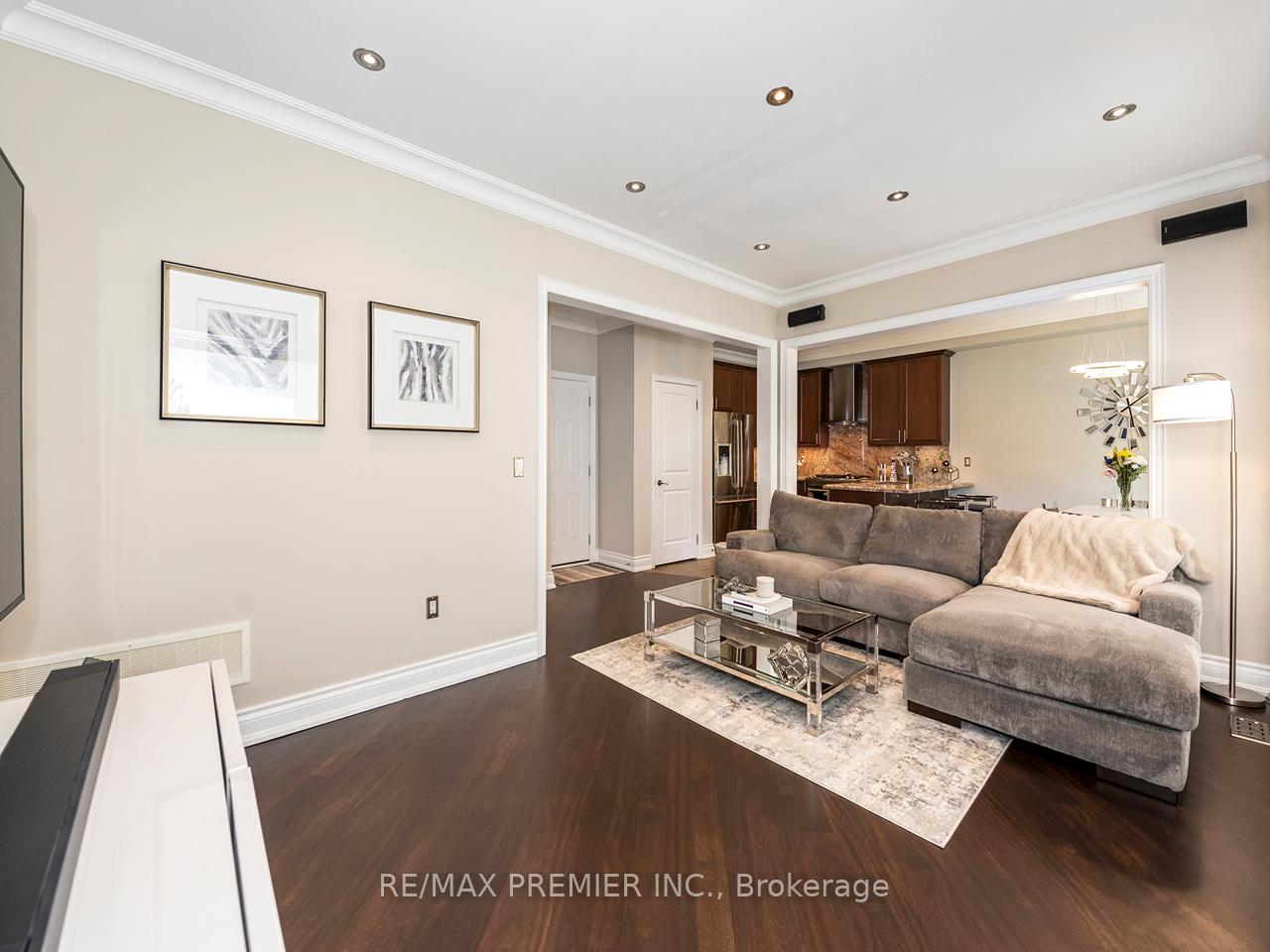 Photo 8 of 6 Lockburn Crescent, Brampton, Fletcher's Meadow — HOMEH