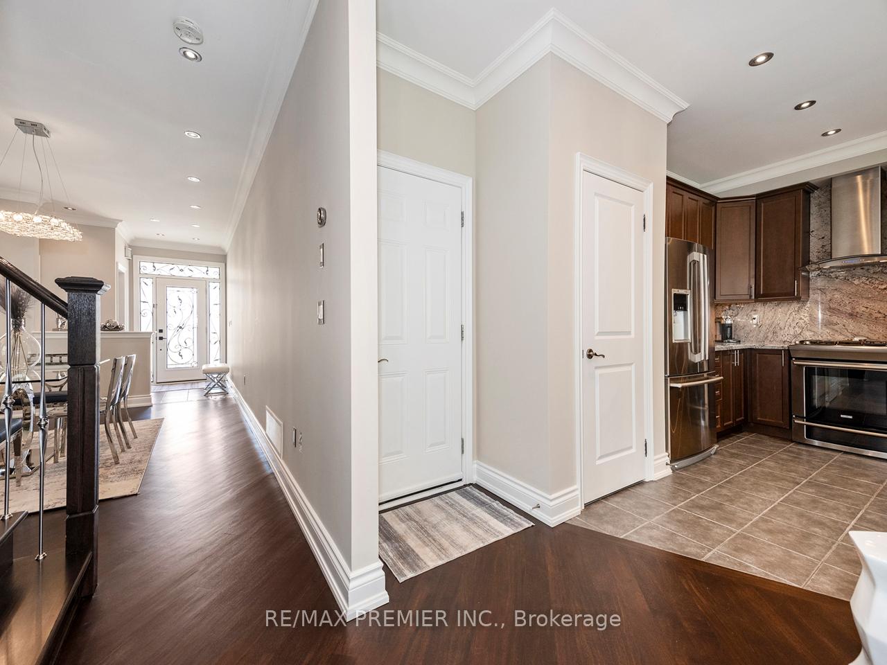 Photo 14 of 6 Lockburn Crescent, Brampton, Fletcher's Meadow — HOMEH