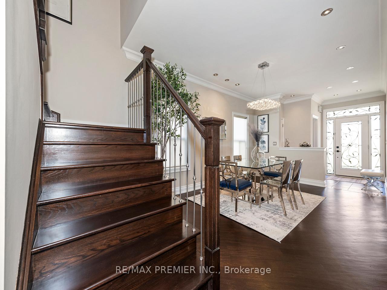 Photo 15 of 6 Lockburn Crescent, Brampton, Fletcher's Meadow — HOMEH