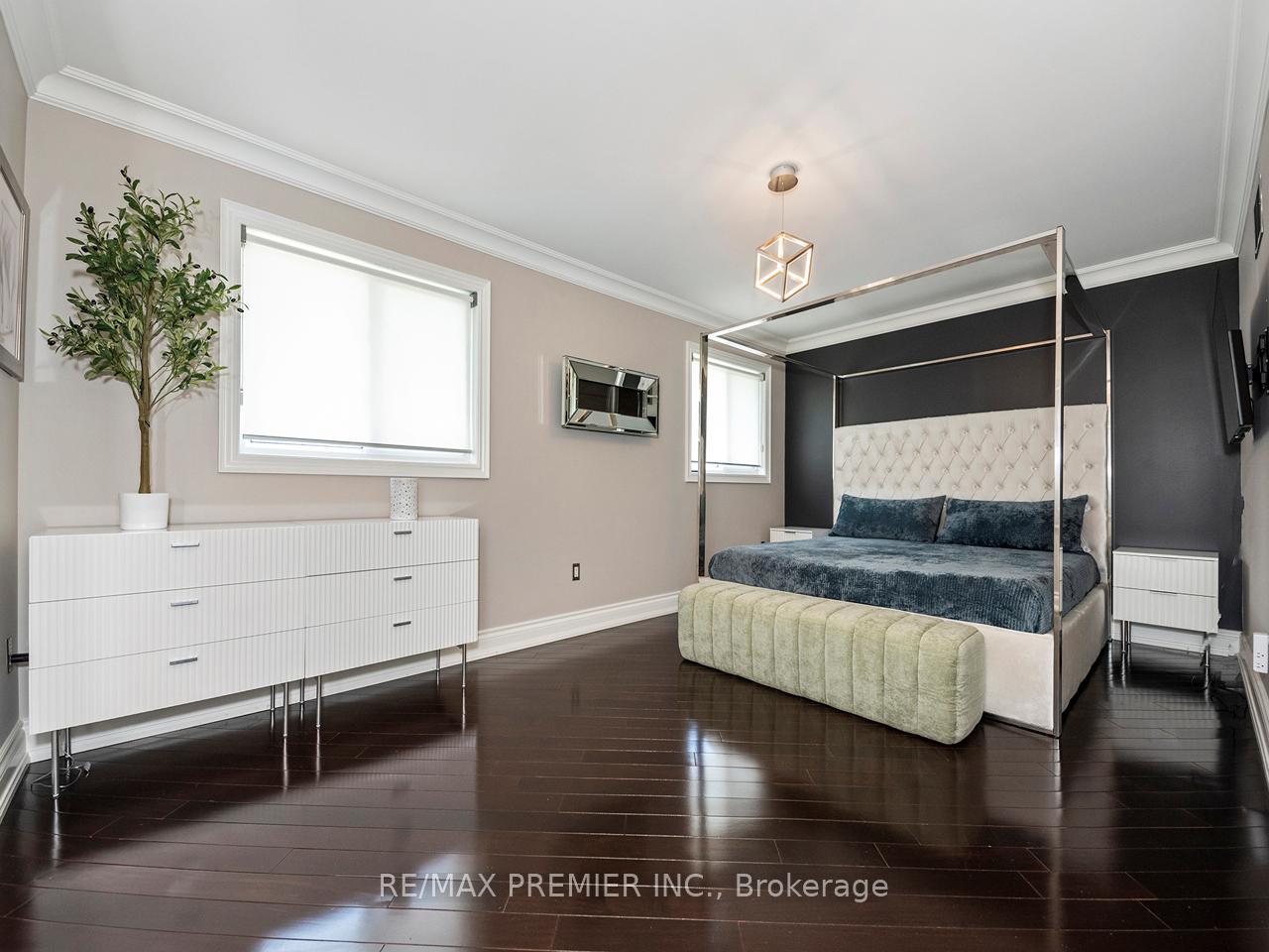 Photo 17 of 6 Lockburn Crescent, Brampton, Fletcher's Meadow — HOMEH