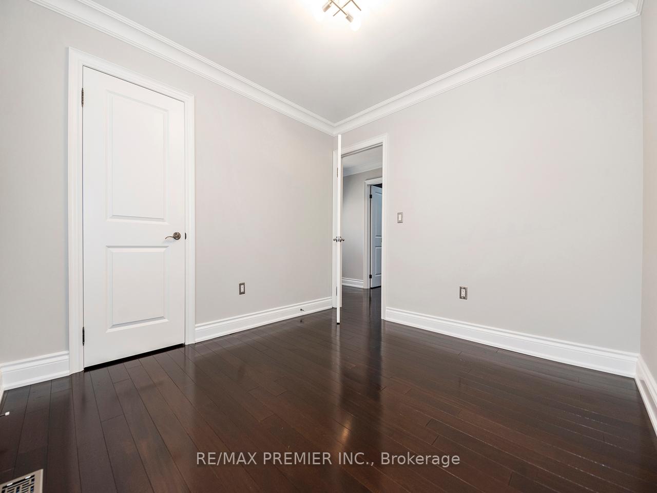 Photo 20 of 6 Lockburn Crescent, Brampton, Fletcher's Meadow — HOMEH