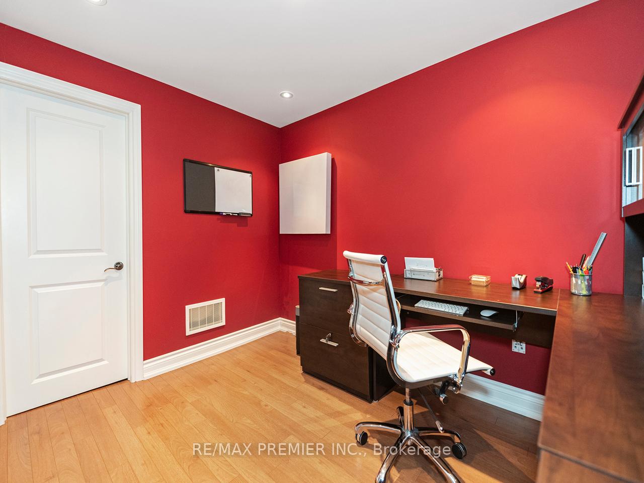 Photo 28 of 6 Lockburn Crescent, Brampton, Fletcher's Meadow — HOMEH