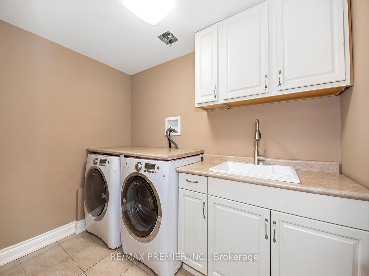 Photo 33 of 6 Lockburn Crescent, Brampton, Fletcher's Meadow — HOMEH