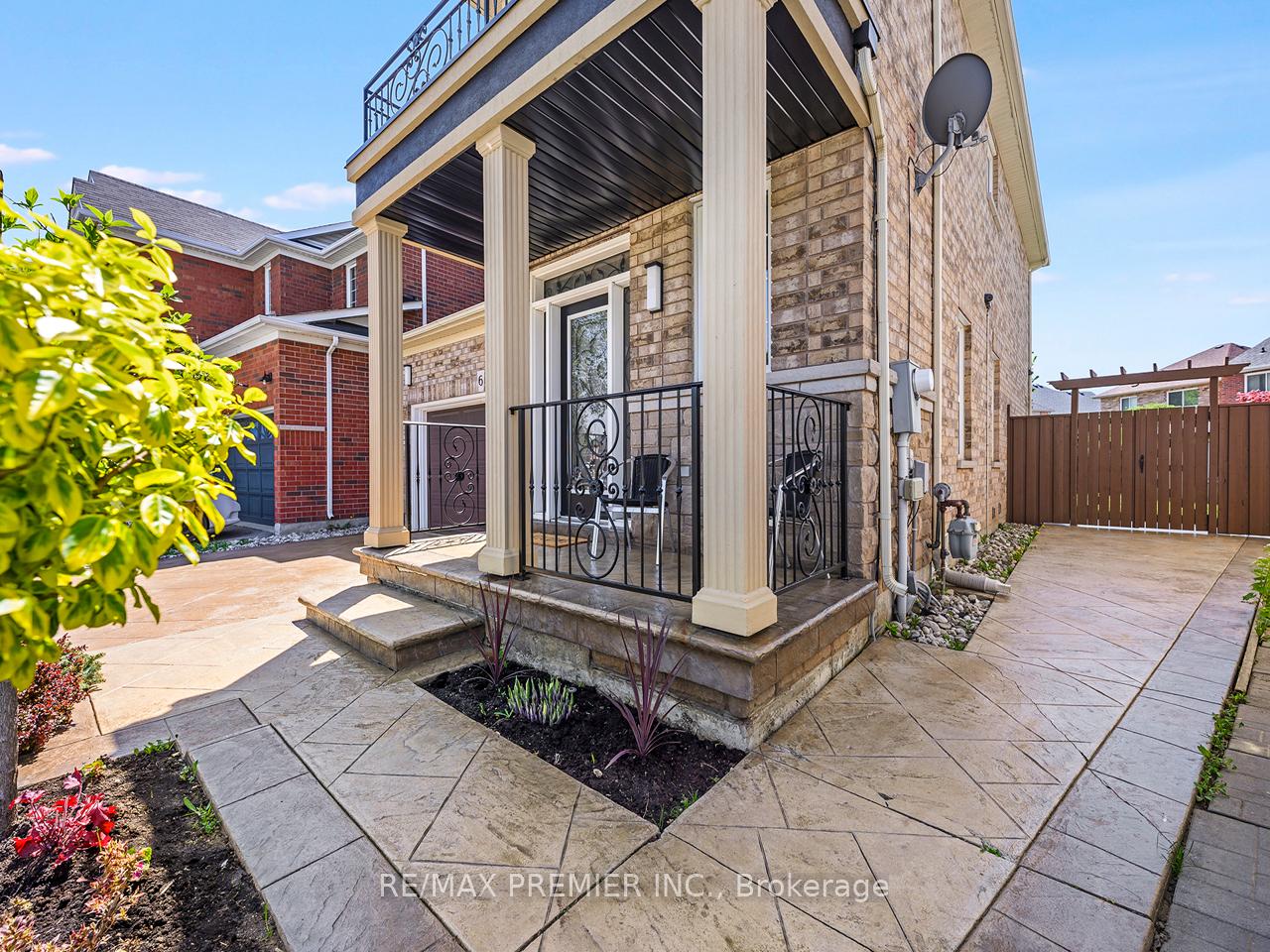 Photo 34 of 6 Lockburn Crescent, Brampton, Fletcher's Meadow — HOMEH