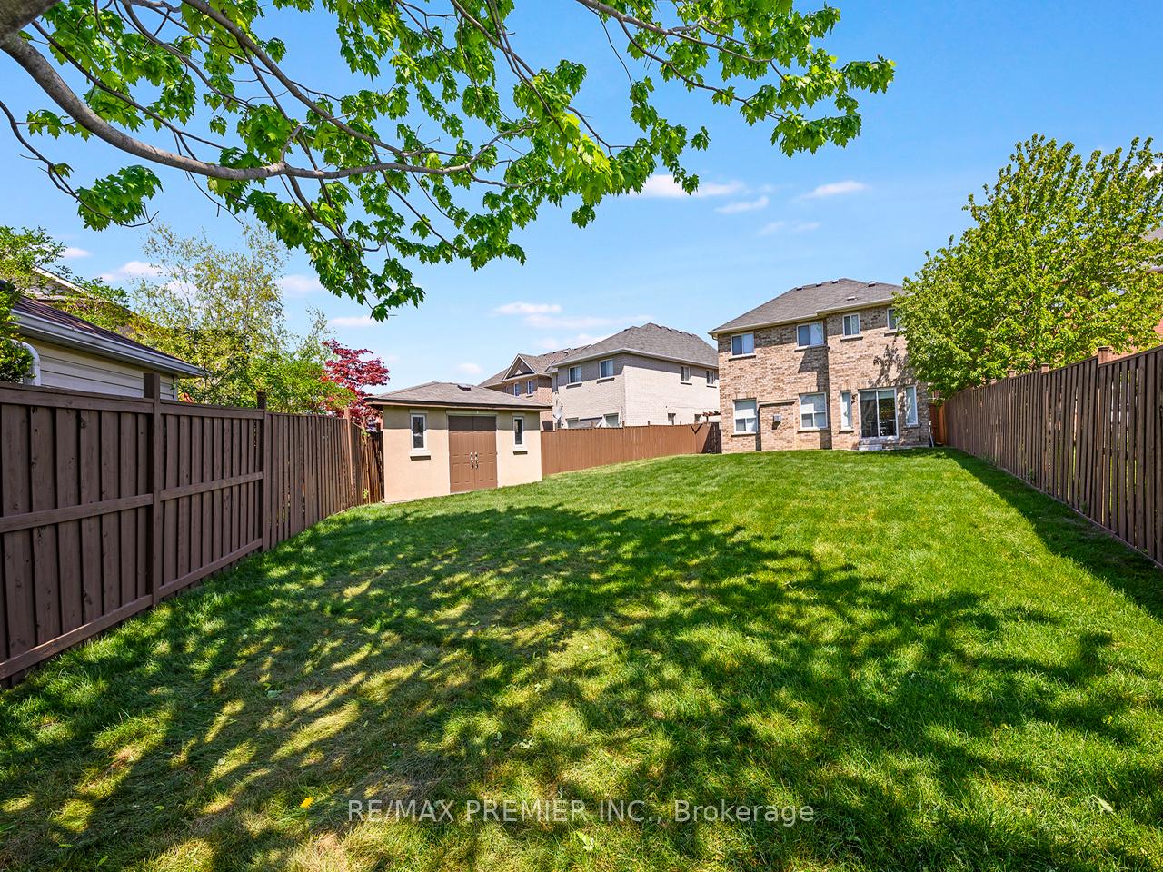 Photo 37 of 6 Lockburn Crescent, Brampton, Fletcher's Meadow — HOMEH