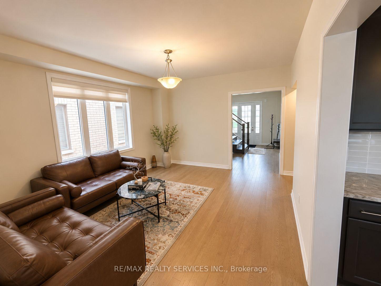 Photo 2 of 36 Dore Drive, Brantford, Greenbrier — HOMEH