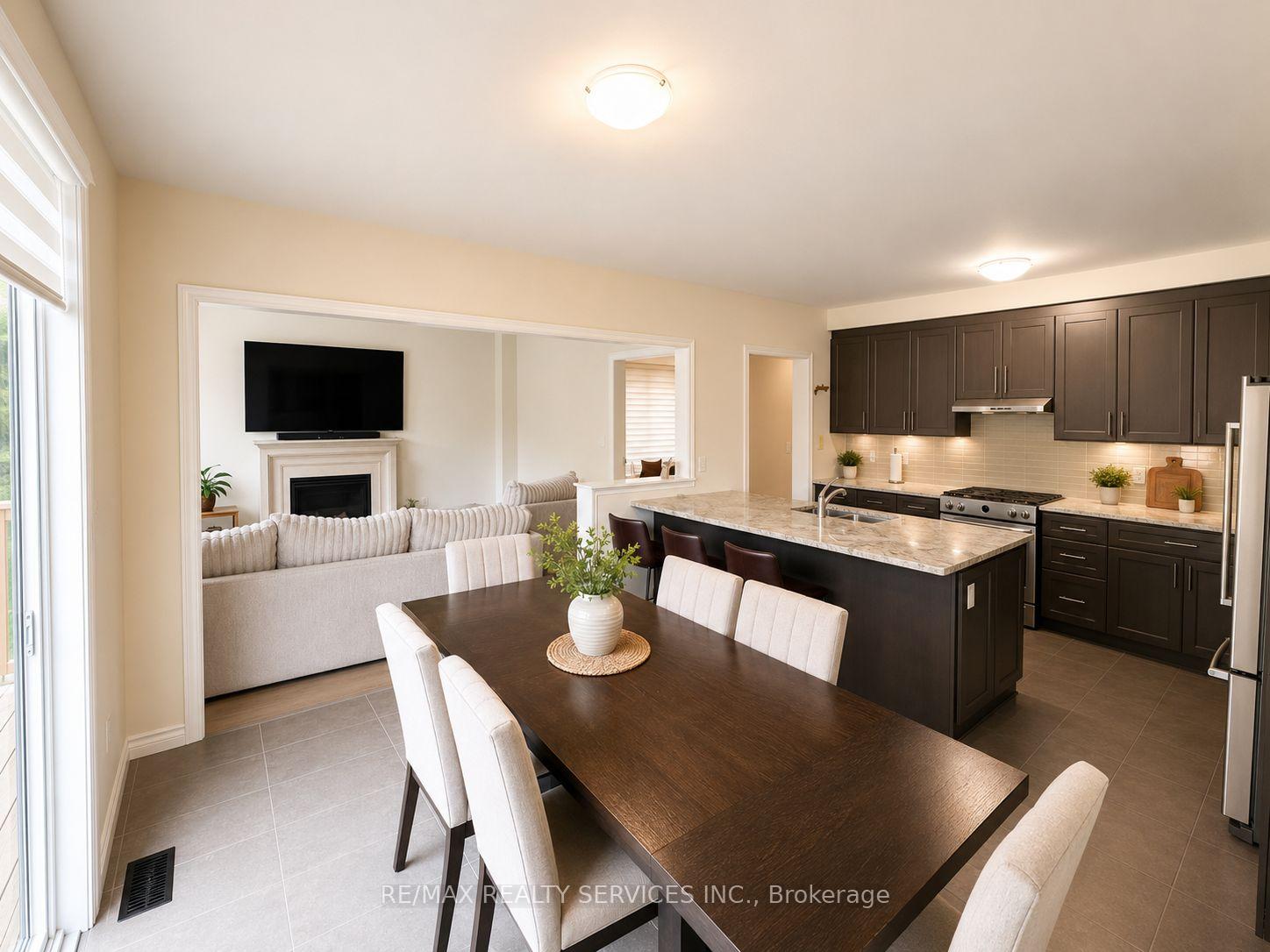 Photo 3 of 36 Dore Drive, Brantford, Greenbrier — HOMEH