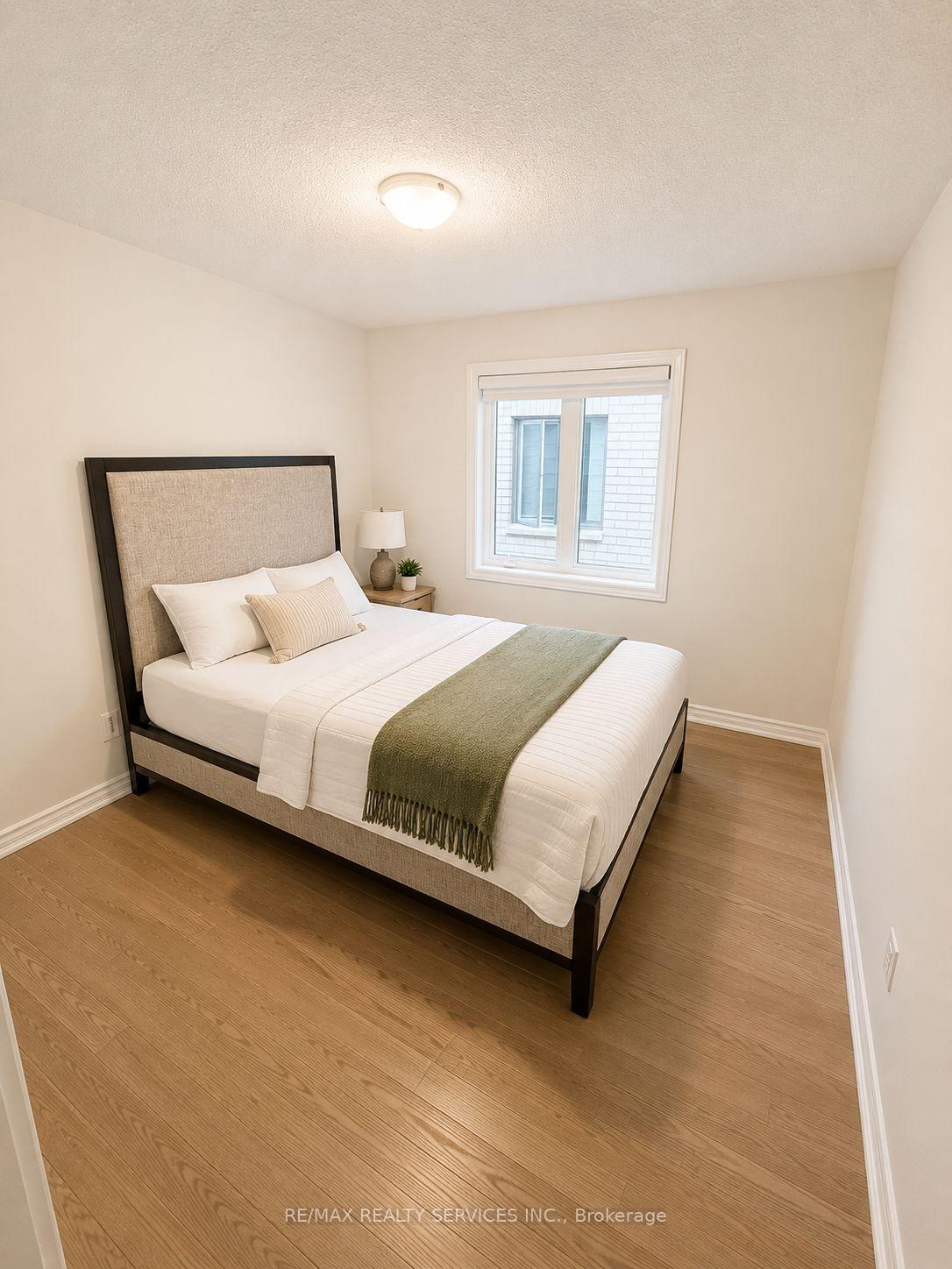 Photo 7 of 36 Dore Drive, Brantford, Greenbrier — HOMEH