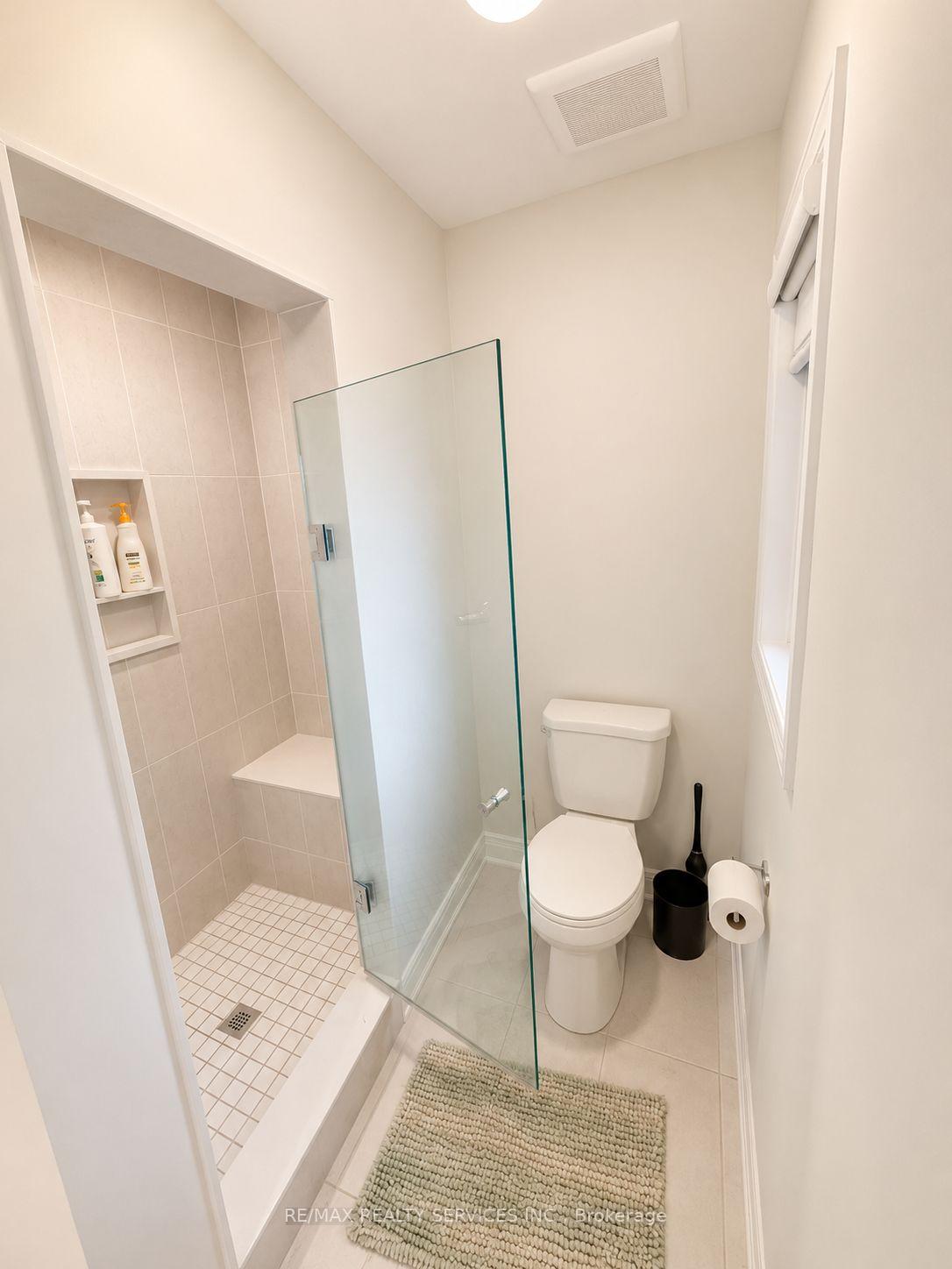 Photo 12 of 36 Dore Drive, Brantford, Greenbrier — HOMEH