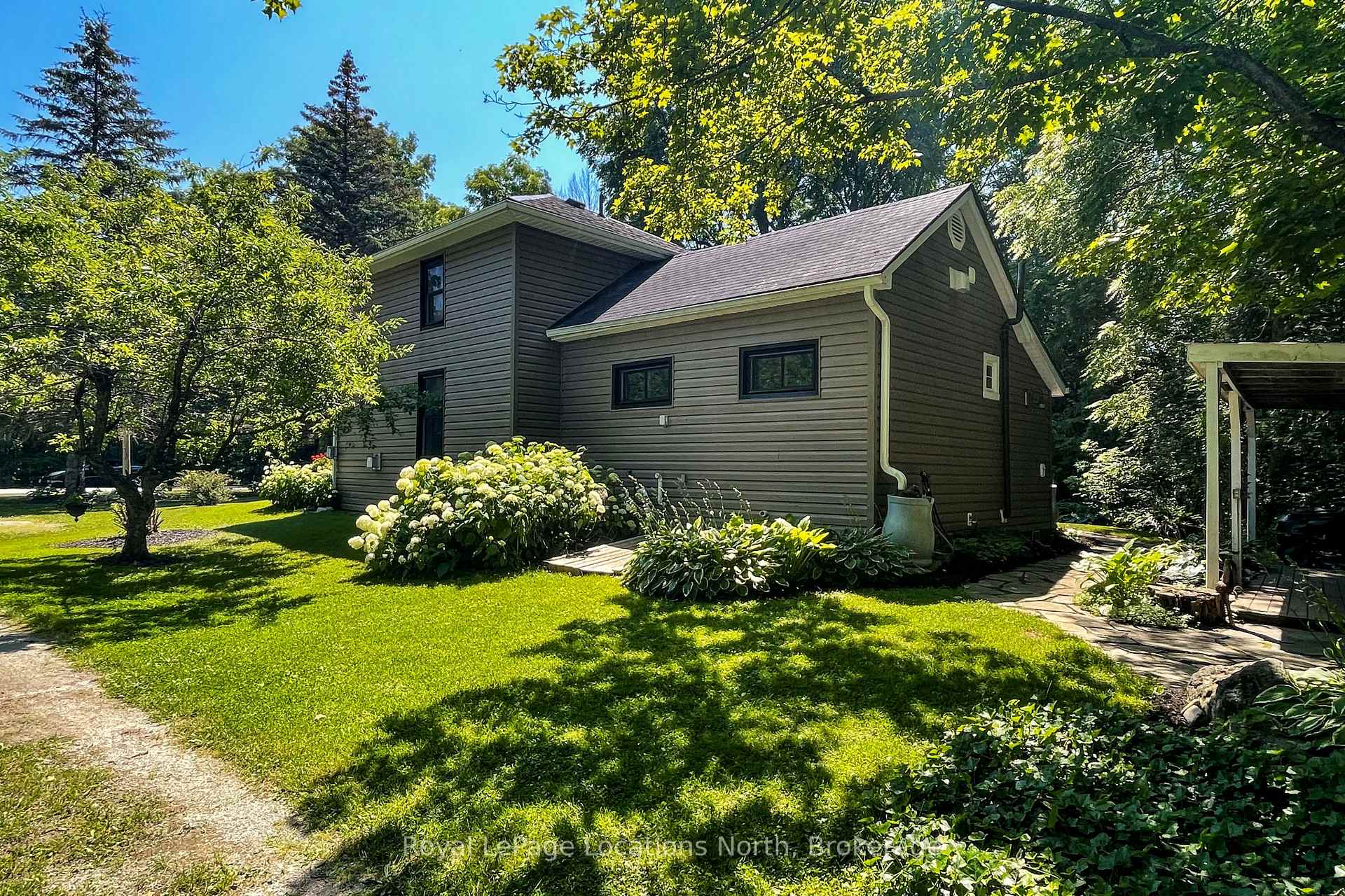 Photo 3 of 68 Centre Street, Meaford — HOMEH