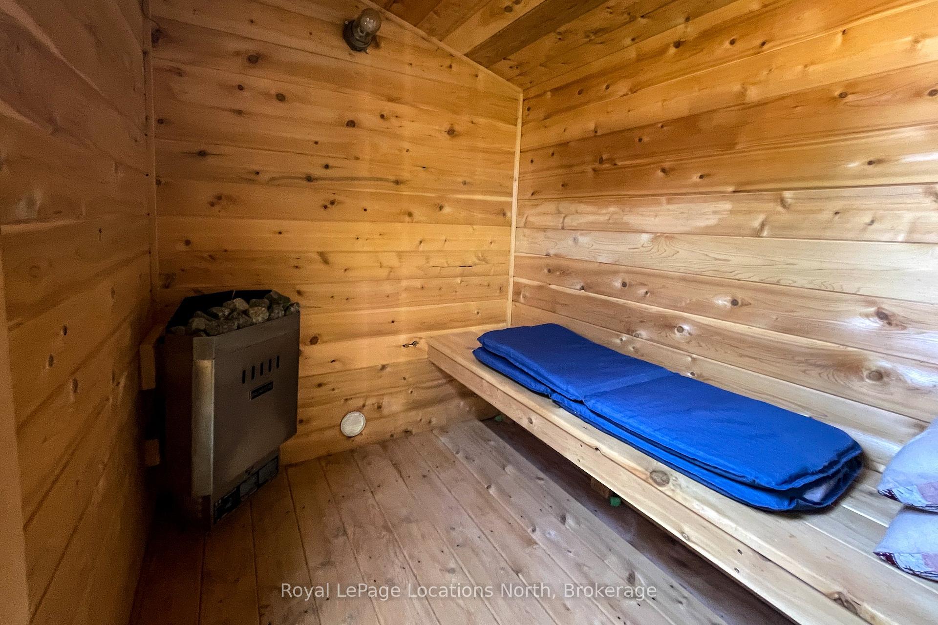 Photo 8 of 68 Centre Street, Meaford — HOMEH