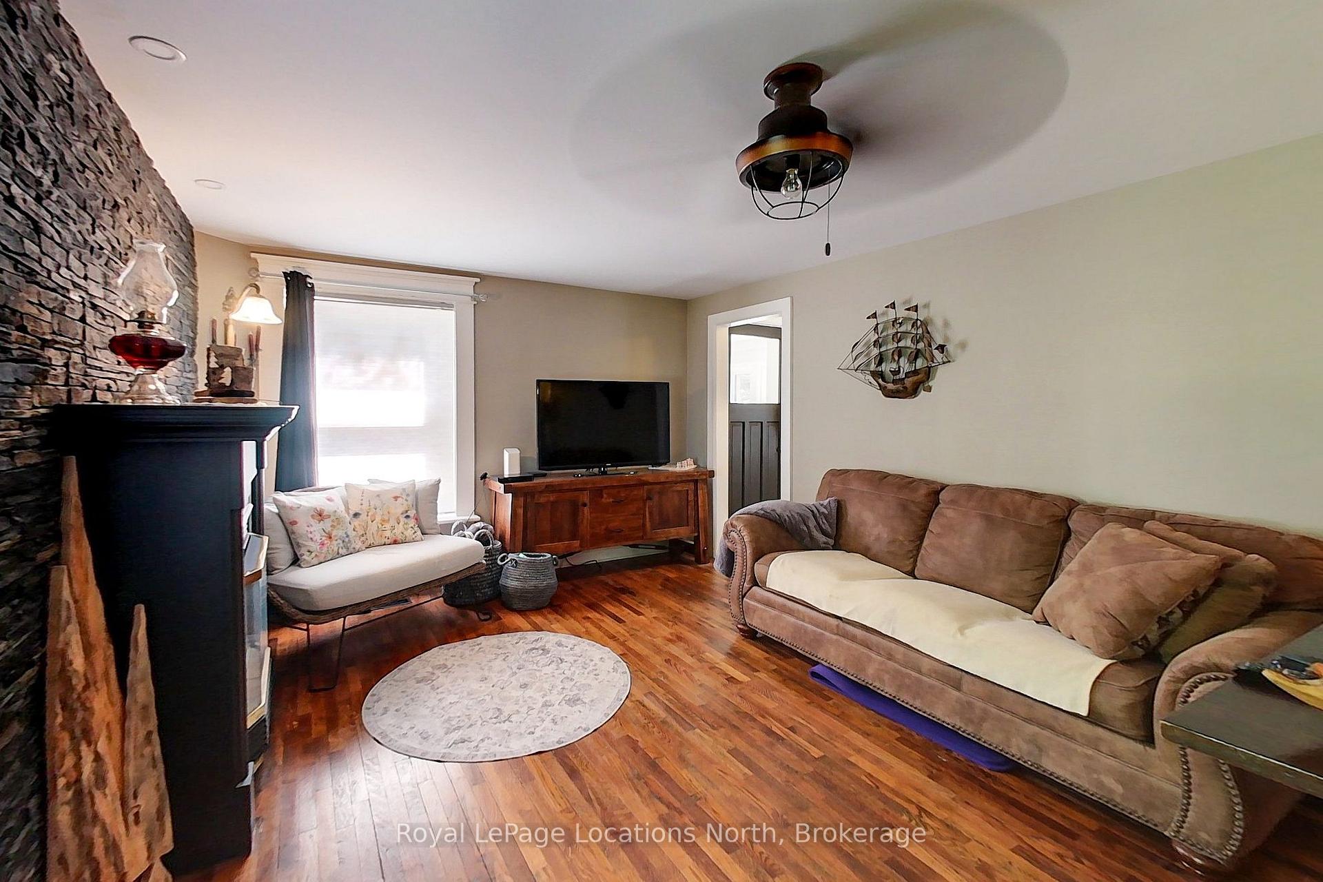 Photo 12 of 68 Centre Street, Meaford — HOMEH