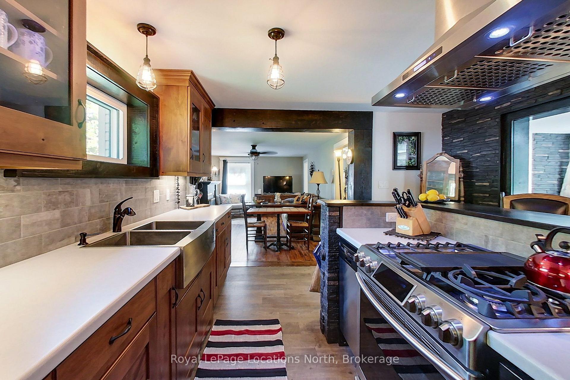 Photo 14 of 68 Centre Street, Meaford — HOMEH