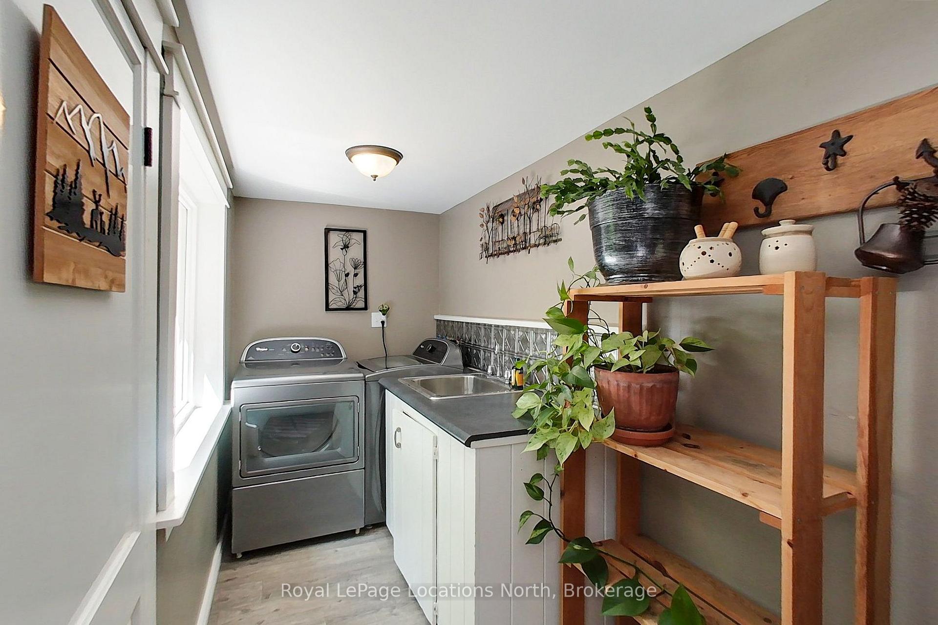 Photo 17 of 68 Centre Street, Meaford — HOMEH