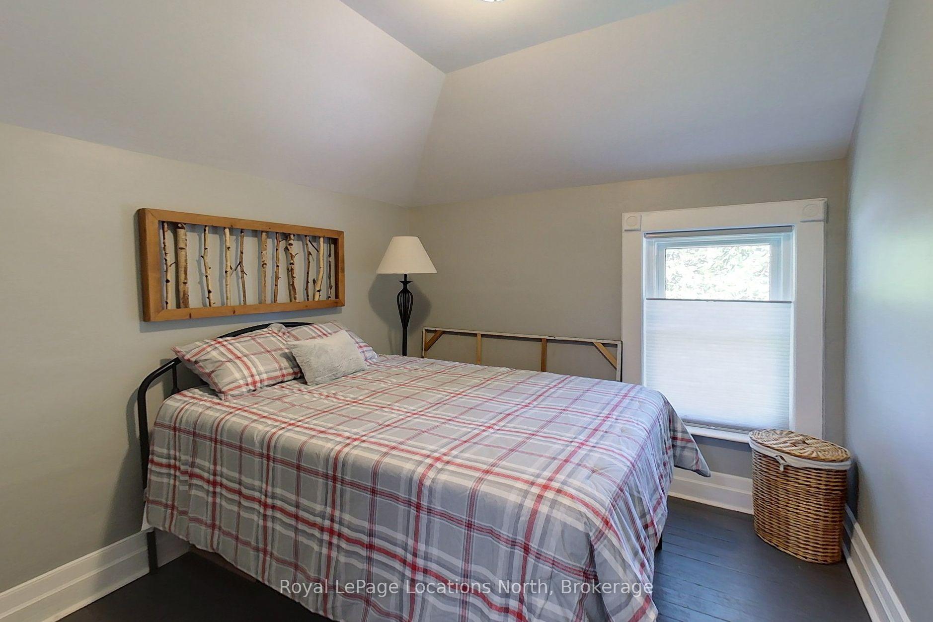 Photo 18 of 68 Centre Street, Meaford — HOMEH