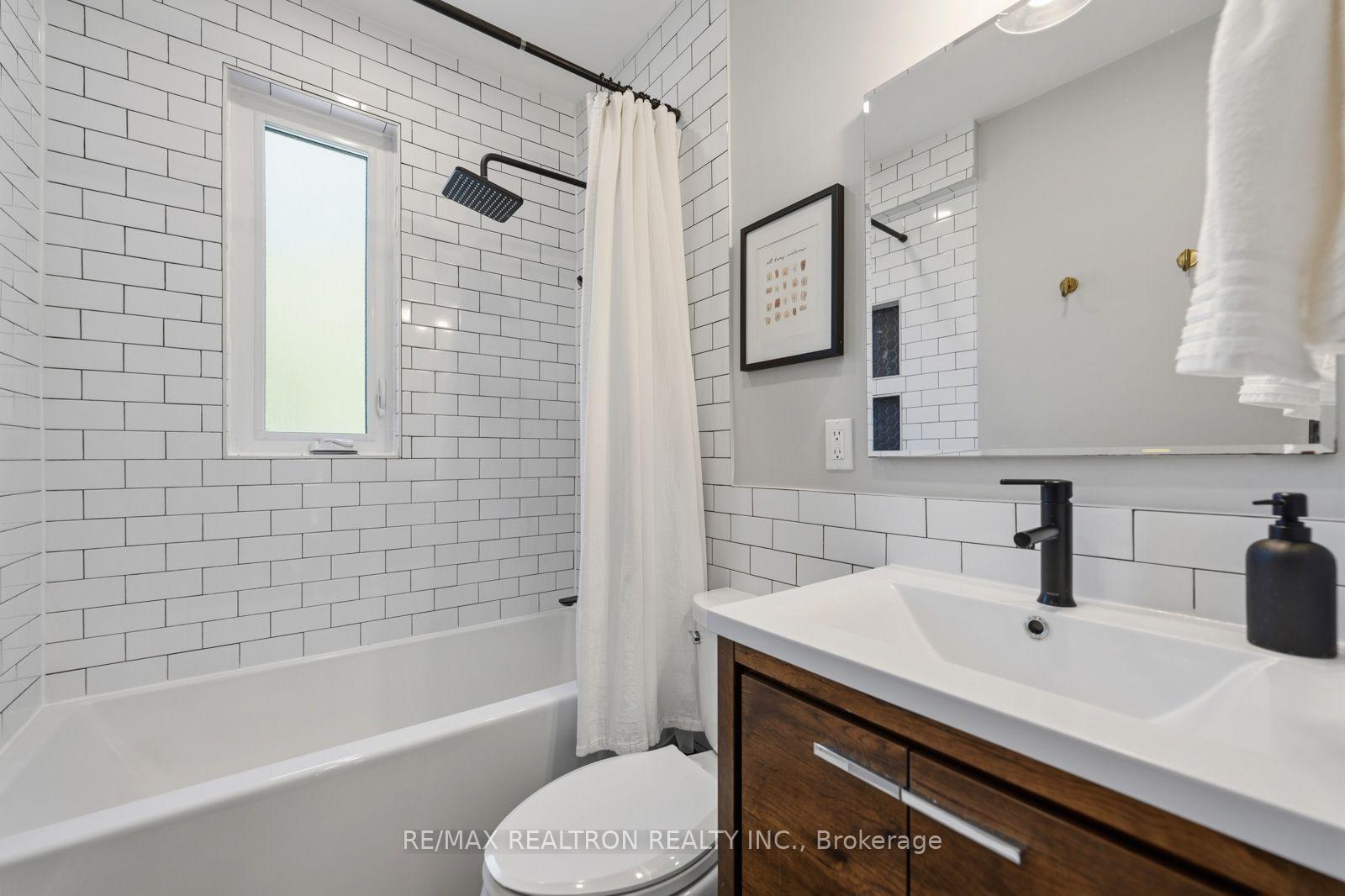 Photo 20 of 4 Normanna Avenue, Toronto, Oakwood Village — HOMEH