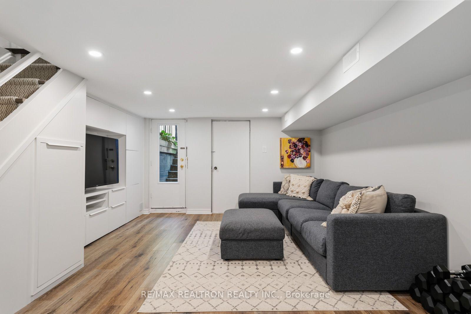 Photo 22 of 4 Normanna Avenue, Toronto, Oakwood Village — HOMEH