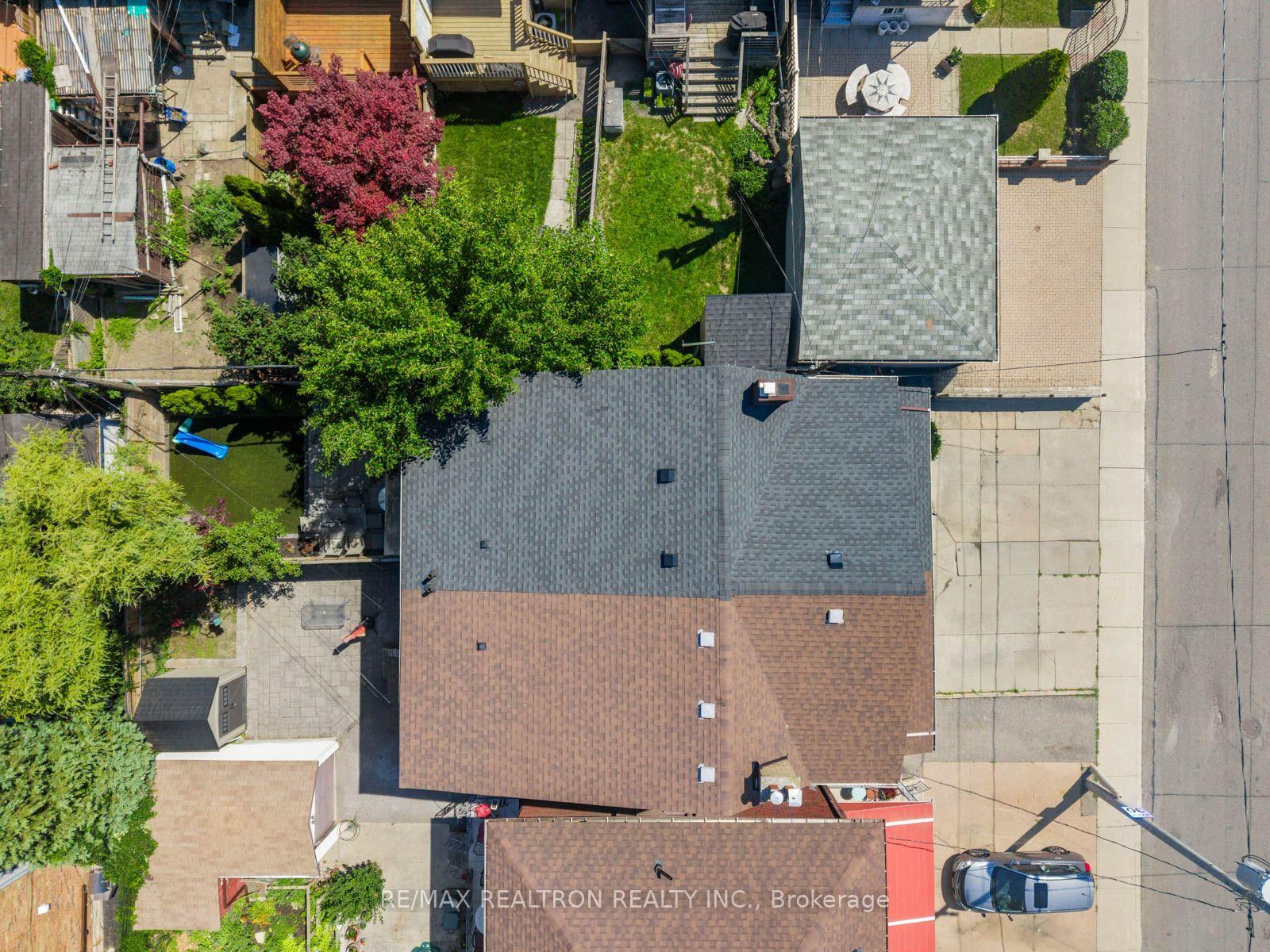 Photo 34 of 4 Normanna Avenue, Toronto, Oakwood Village — HOMEH