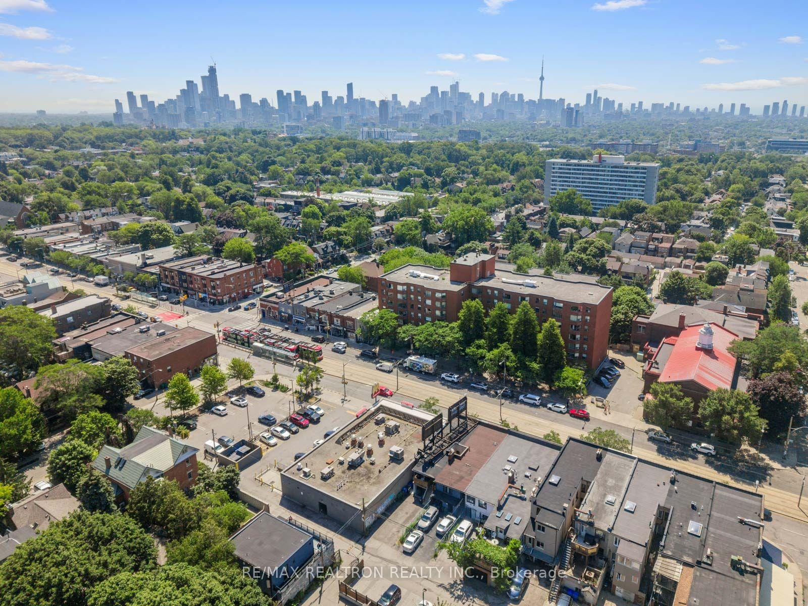 Photo 36 of 4 Normanna Avenue, Toronto, Oakwood Village — HOMEH