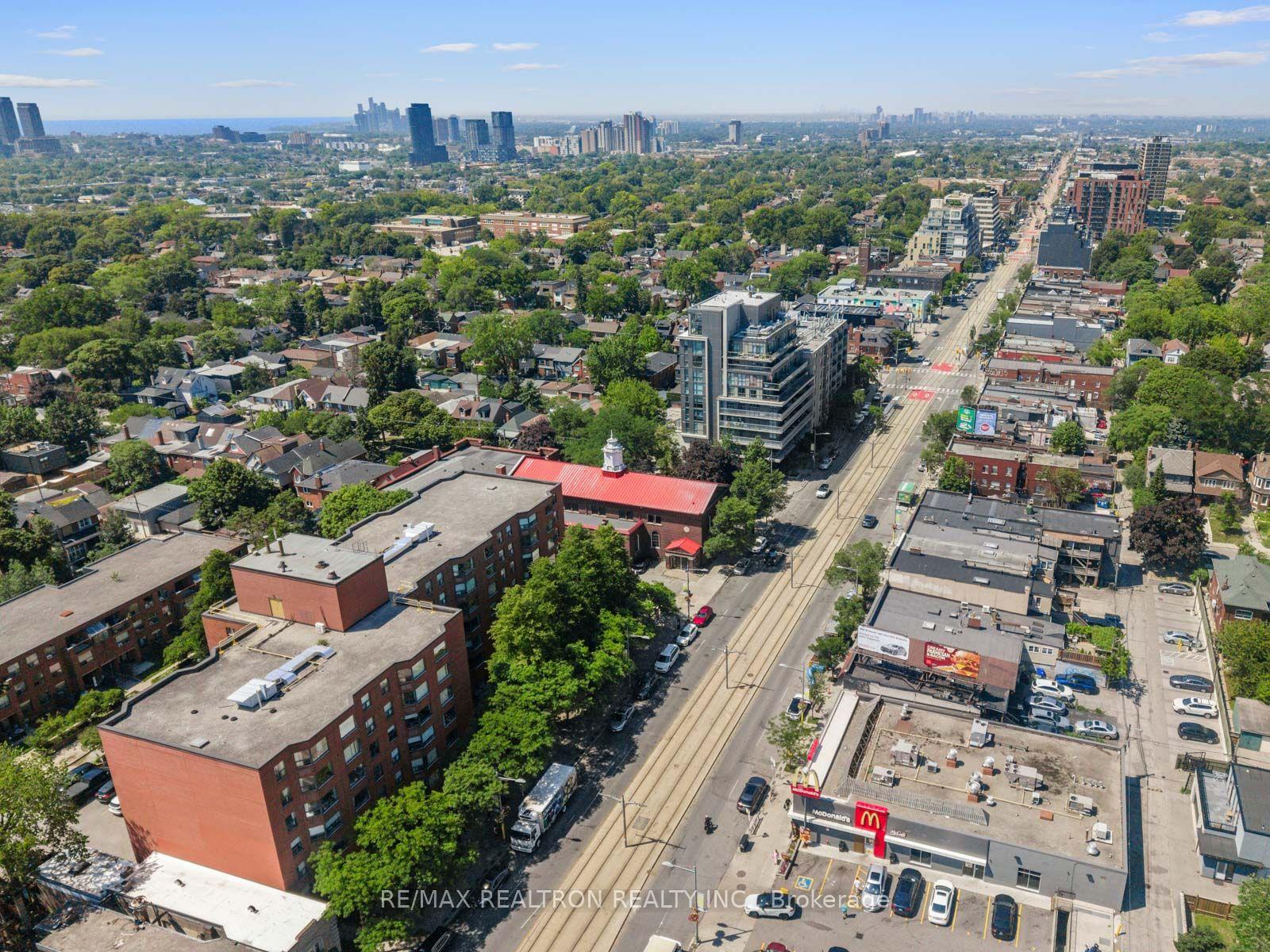 Photo 37 of 4 Normanna Avenue, Toronto, Oakwood Village — HOMEH