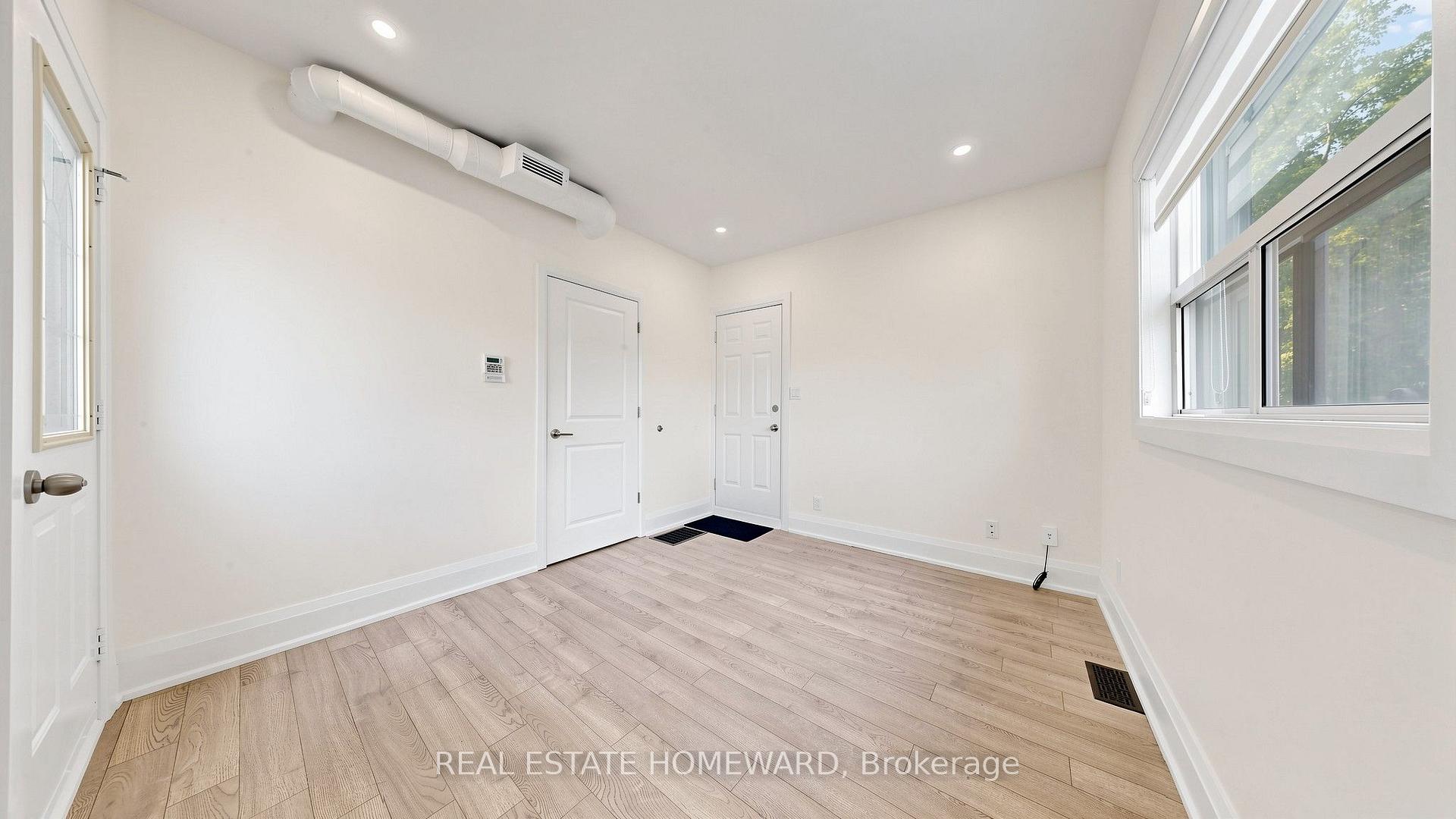 Photo 6 of Unit 2, 124 Kendal Avenue, Toronto, The Annex — HOMEH