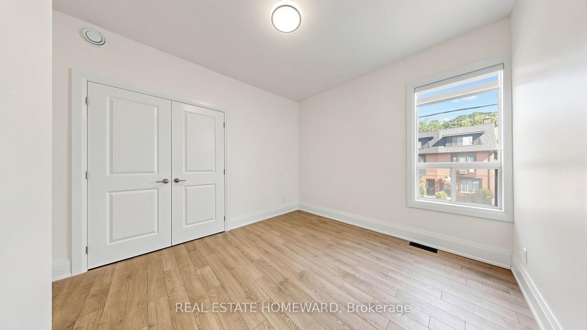 Photo 8 of Unit 2, 124 Kendal Avenue, Toronto, The Annex — HOMEH