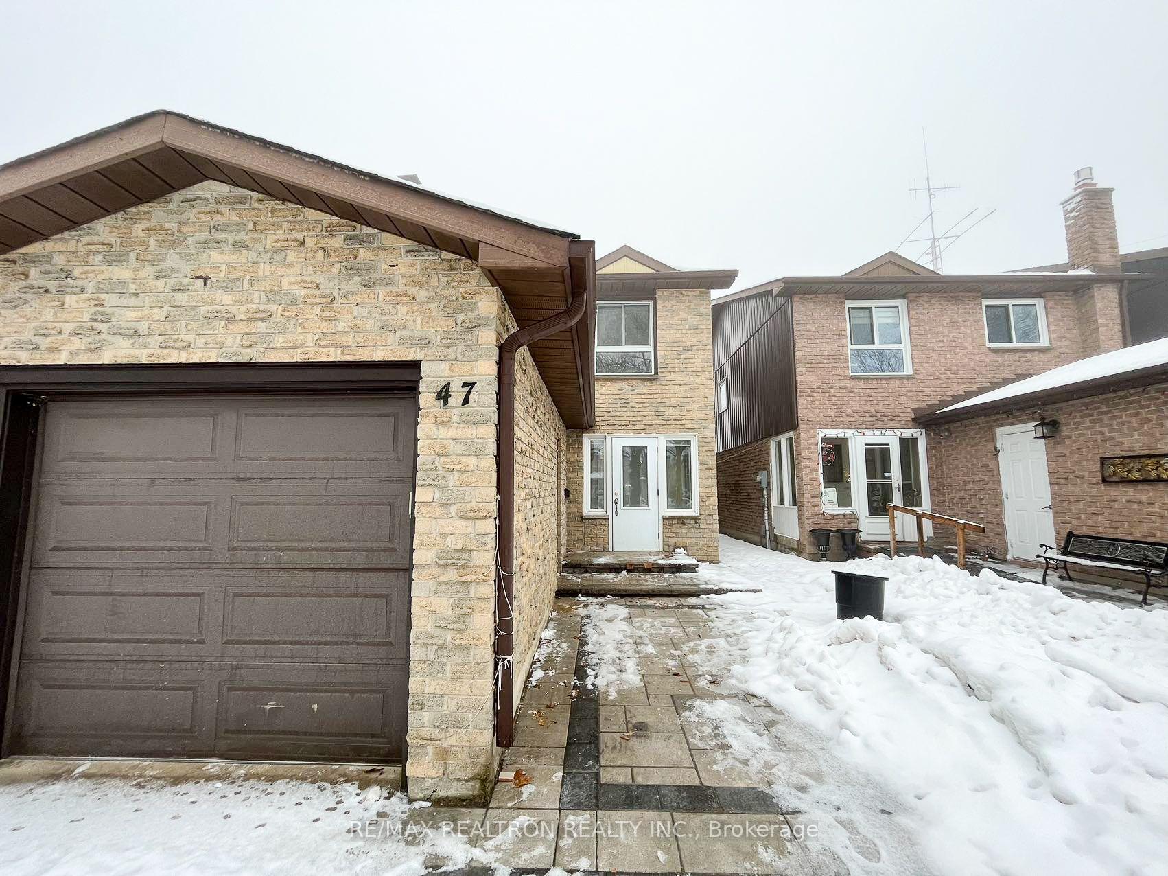 Photo 2 of 47 Cheeseman Drive, Markham, Milliken Mills West — HOMEH