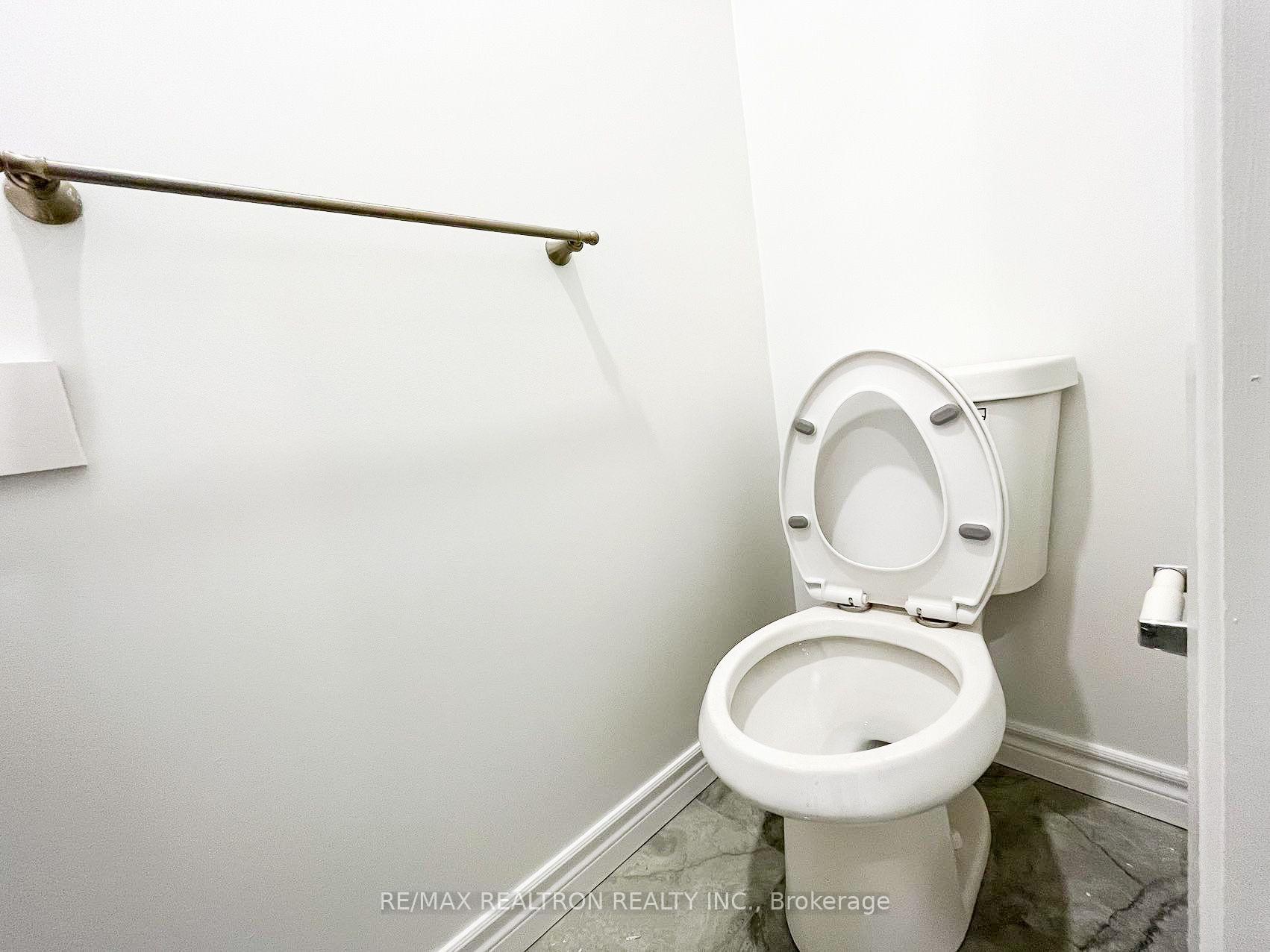 Photo 5 of 47 Cheeseman Drive, Markham, Milliken Mills West — HOMEH