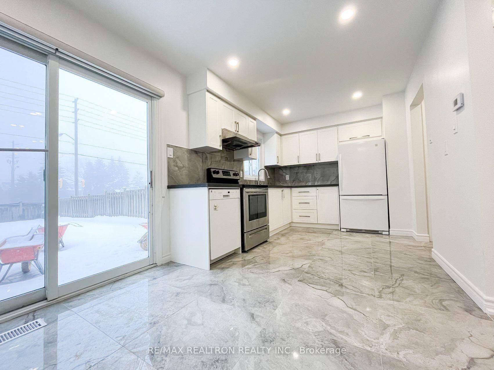 Photo 12 of 47 Cheeseman Drive, Markham, Milliken Mills West — HOMEH