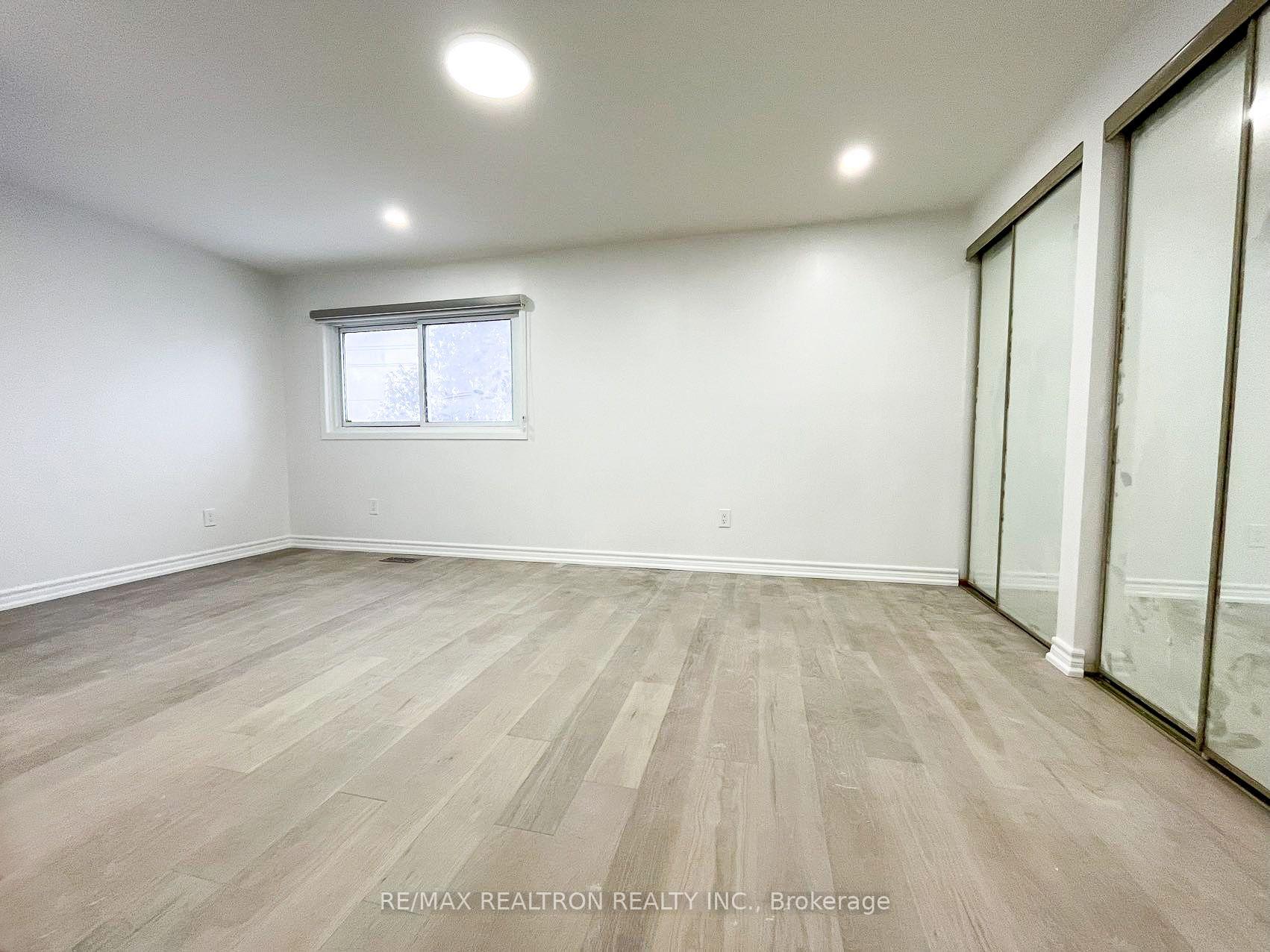 Photo 16 of 47 Cheeseman Drive, Markham, Milliken Mills West — HOMEH