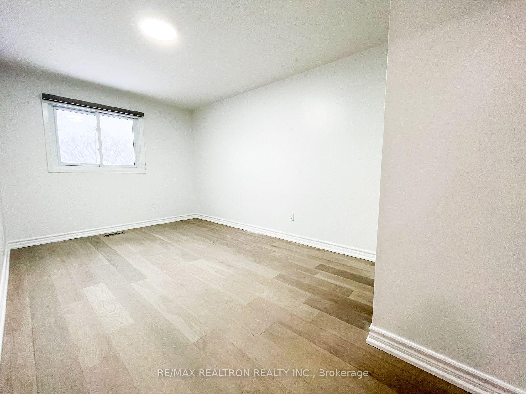 Photo 19 of 47 Cheeseman Drive, Markham, Milliken Mills West — HOMEH