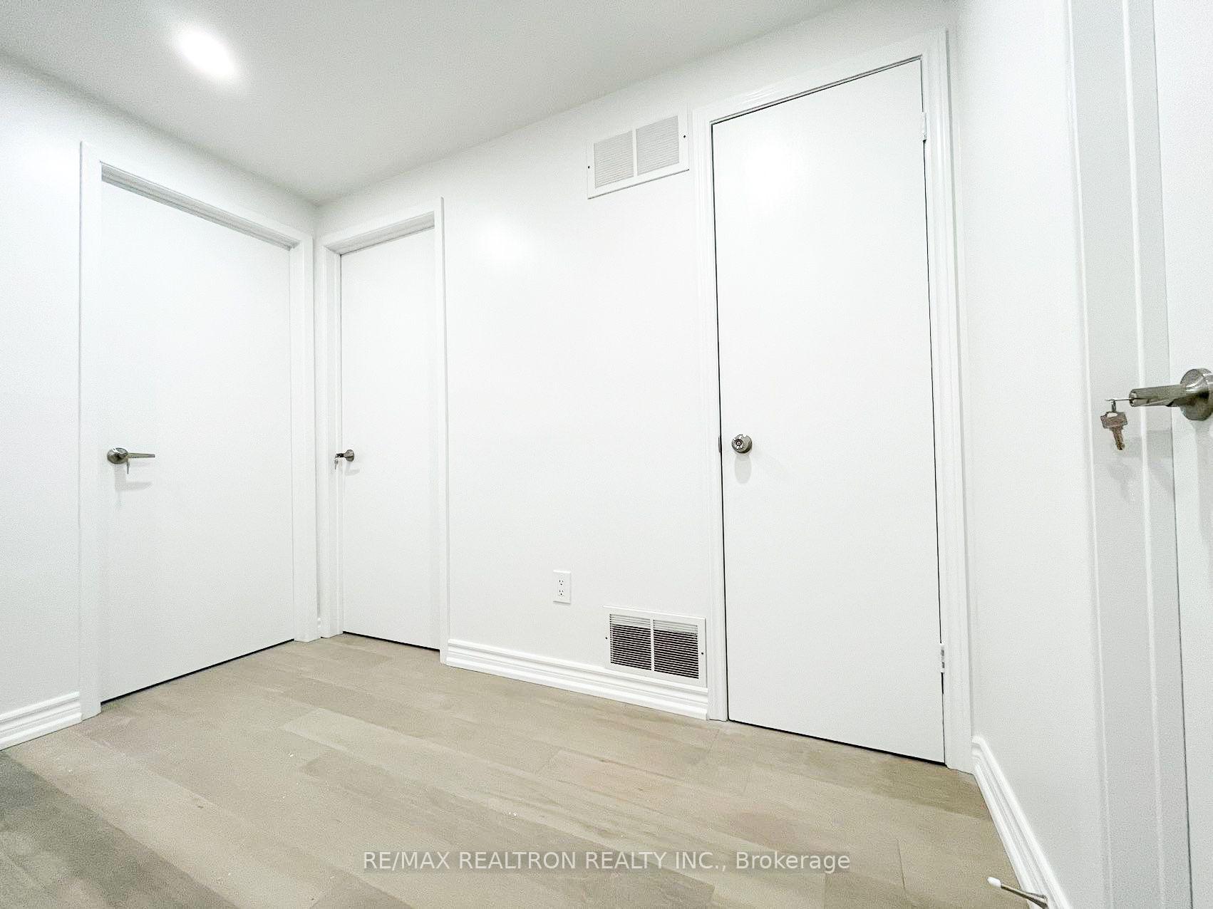 Photo 23 of 47 Cheeseman Drive, Markham, Milliken Mills West — HOMEH