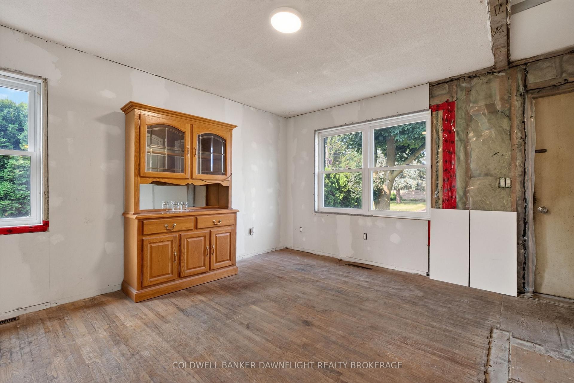 Photo 5 of 254 Marlborough Street, South Huron, Exeter — HOMEH
