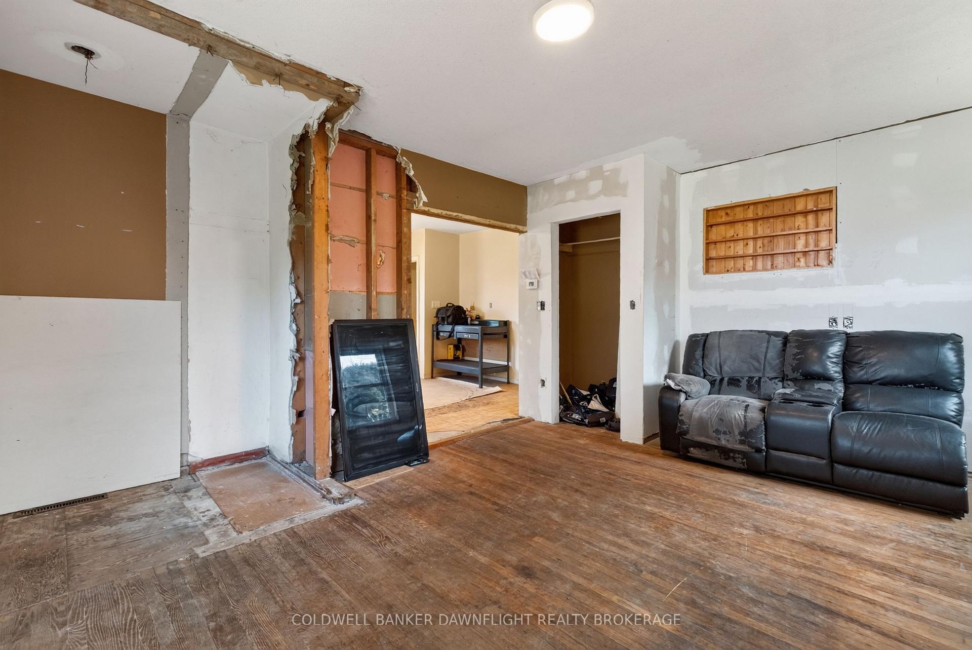 Photo 6 of 254 Marlborough Street, South Huron, Exeter — HOMEH
