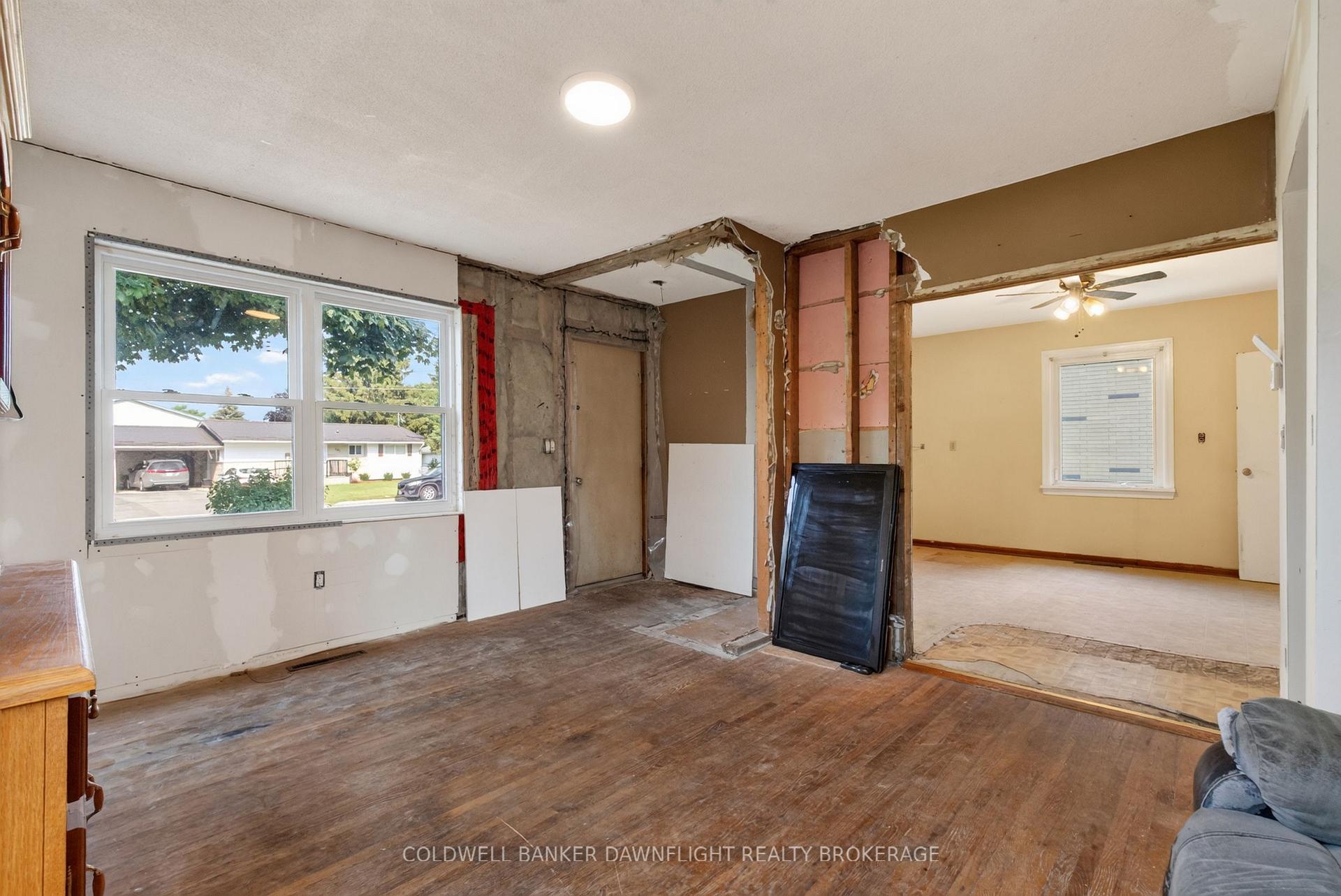 Photo 7 of 254 Marlborough Street, South Huron, Exeter — HOMEH