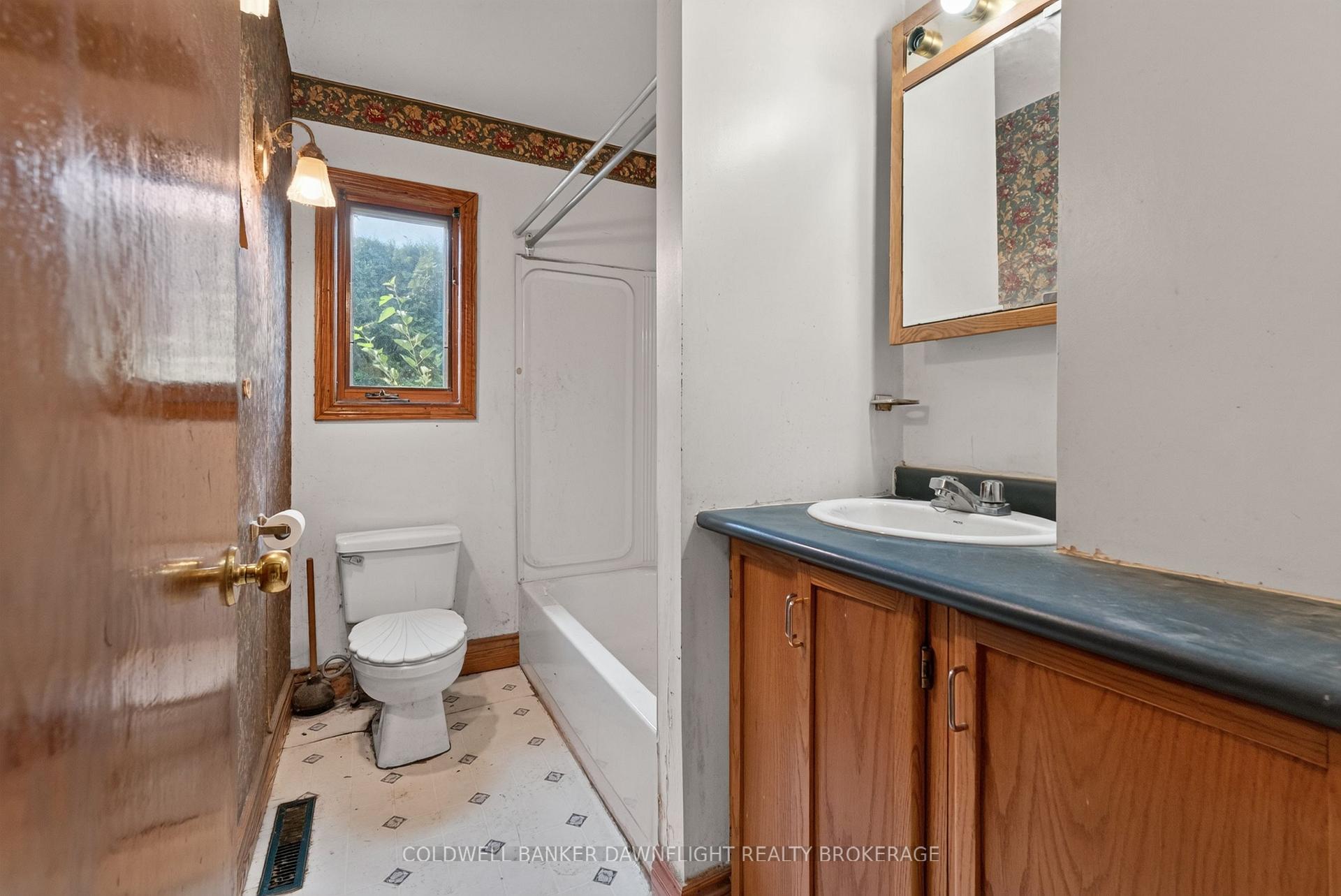 Photo 14 of 254 Marlborough Street, South Huron, Exeter — HOMEH