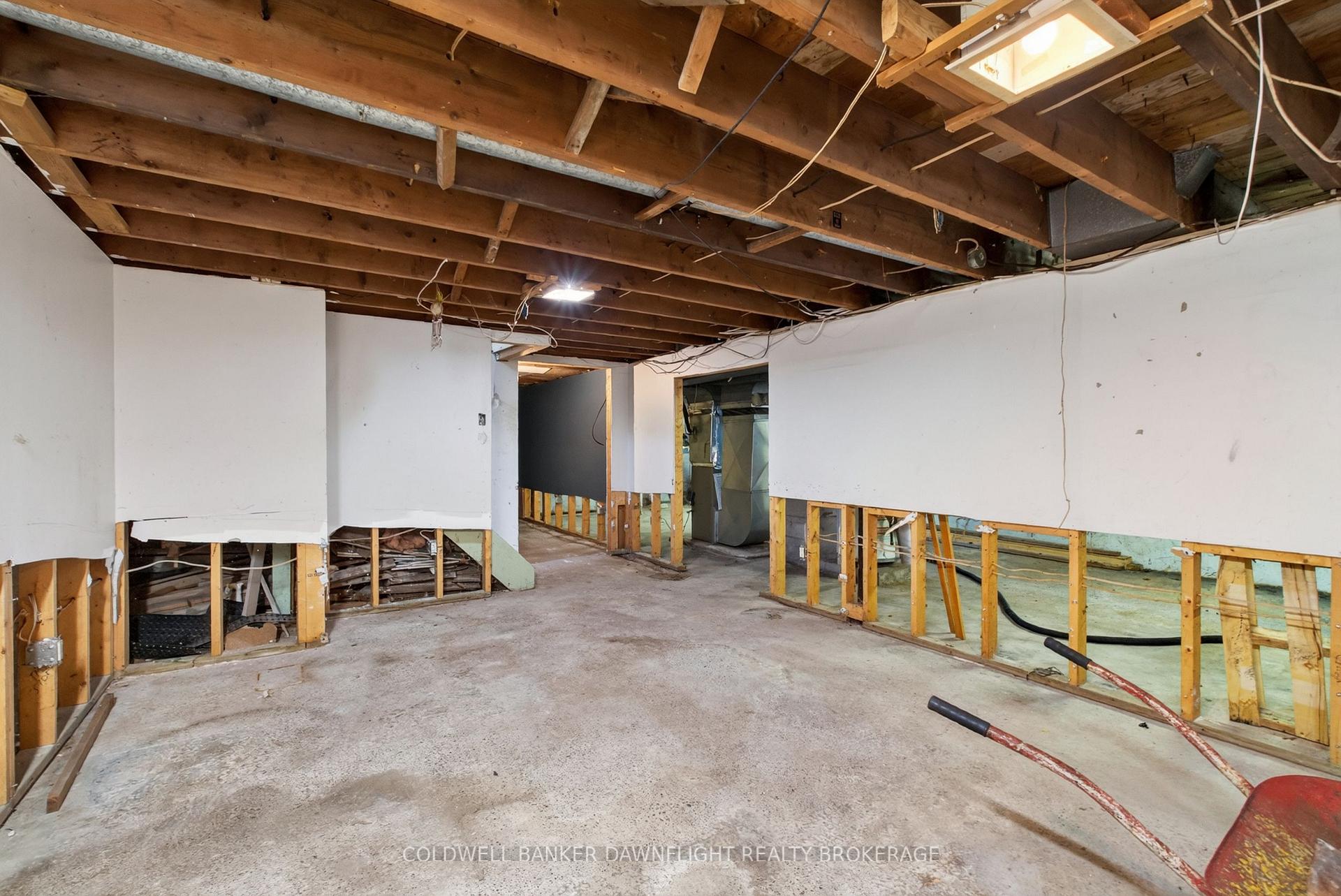 Photo 17 of 254 Marlborough Street, South Huron, Exeter — HOMEH