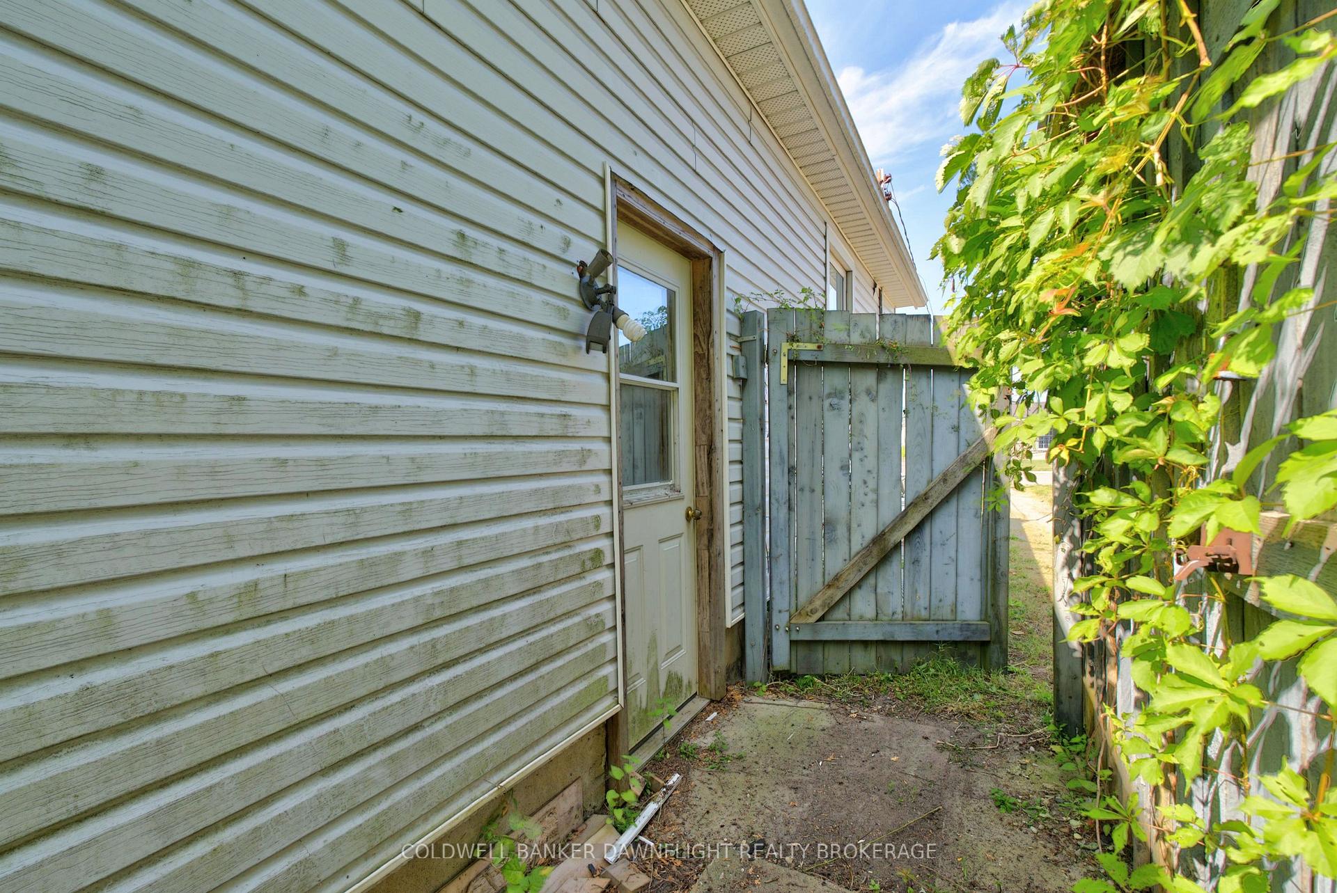 Photo 19 of 254 Marlborough Street, South Huron, Exeter — HOMEH