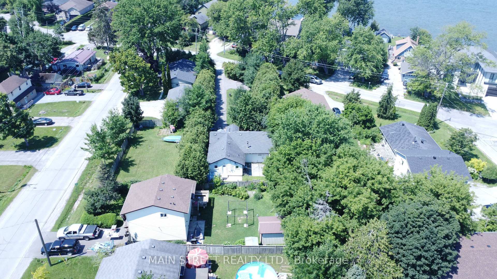 Photo 2 of 467 Lake Drive S, Georgina, Keswick South — HOMEH