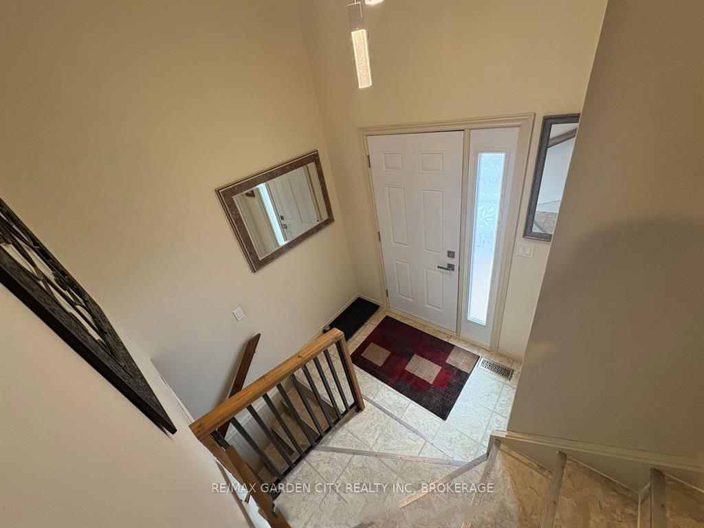 Photo 2 of 6141 Wildrose Crescent, Niagara Falls, Oldfield — HOMEH