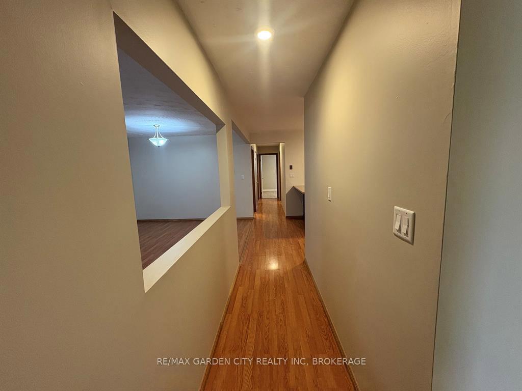 Photo 5 of 6141 Wildrose Crescent, Niagara Falls, Oldfield — HOMEH