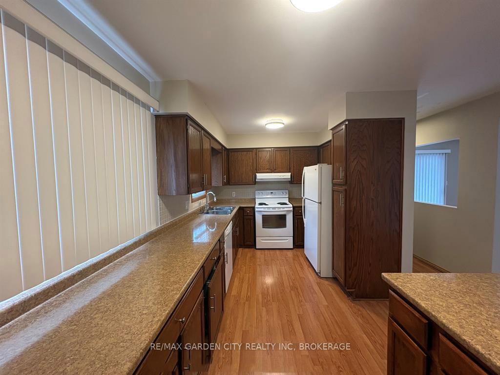 Photo 6 of 6141 Wildrose Crescent, Niagara Falls, Oldfield — HOMEH