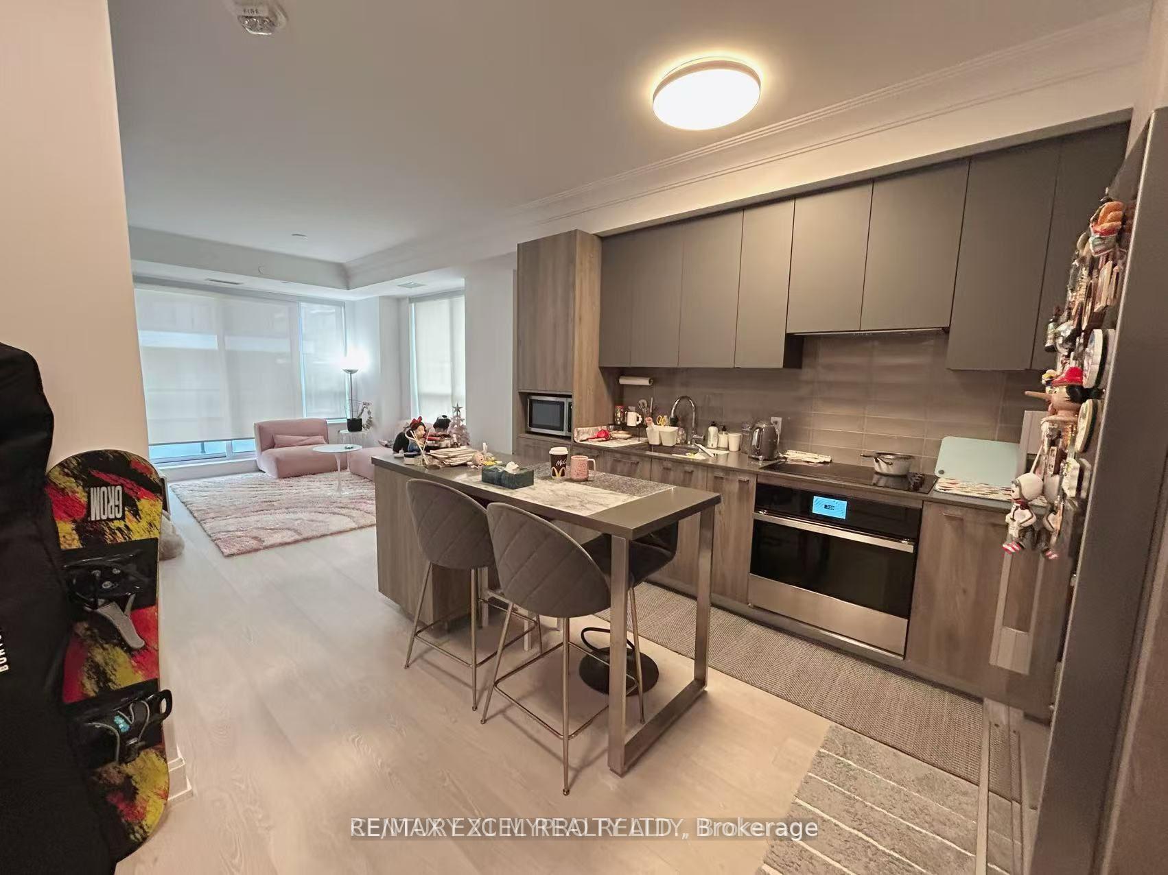 Photo 3 of Unit 523, 38 Water Walk Drive, Markham, Unionville — HOMEH