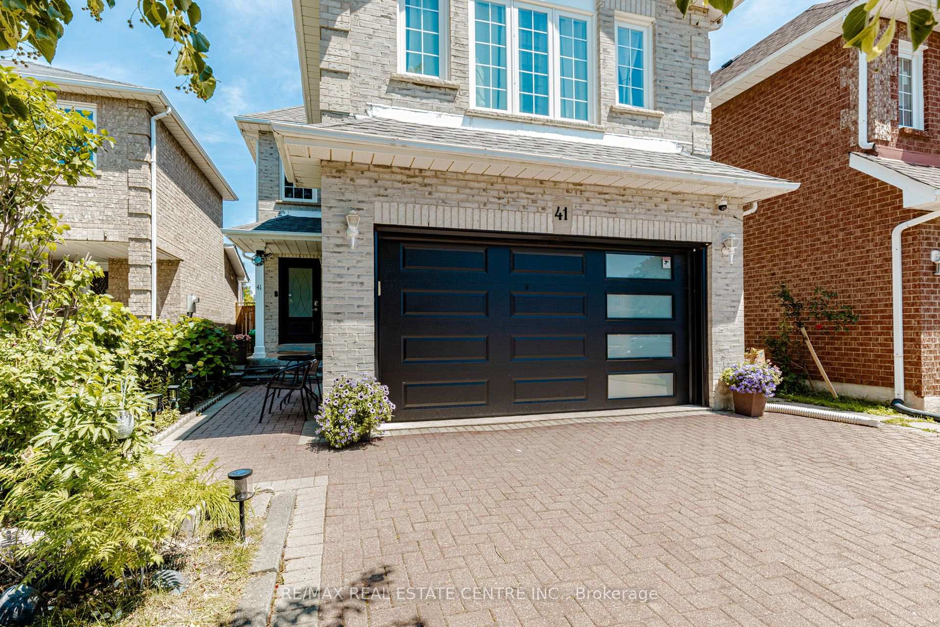 Photo 2 of 41 Letty Avenue, Brampton, Fletcher's West — HOMEH